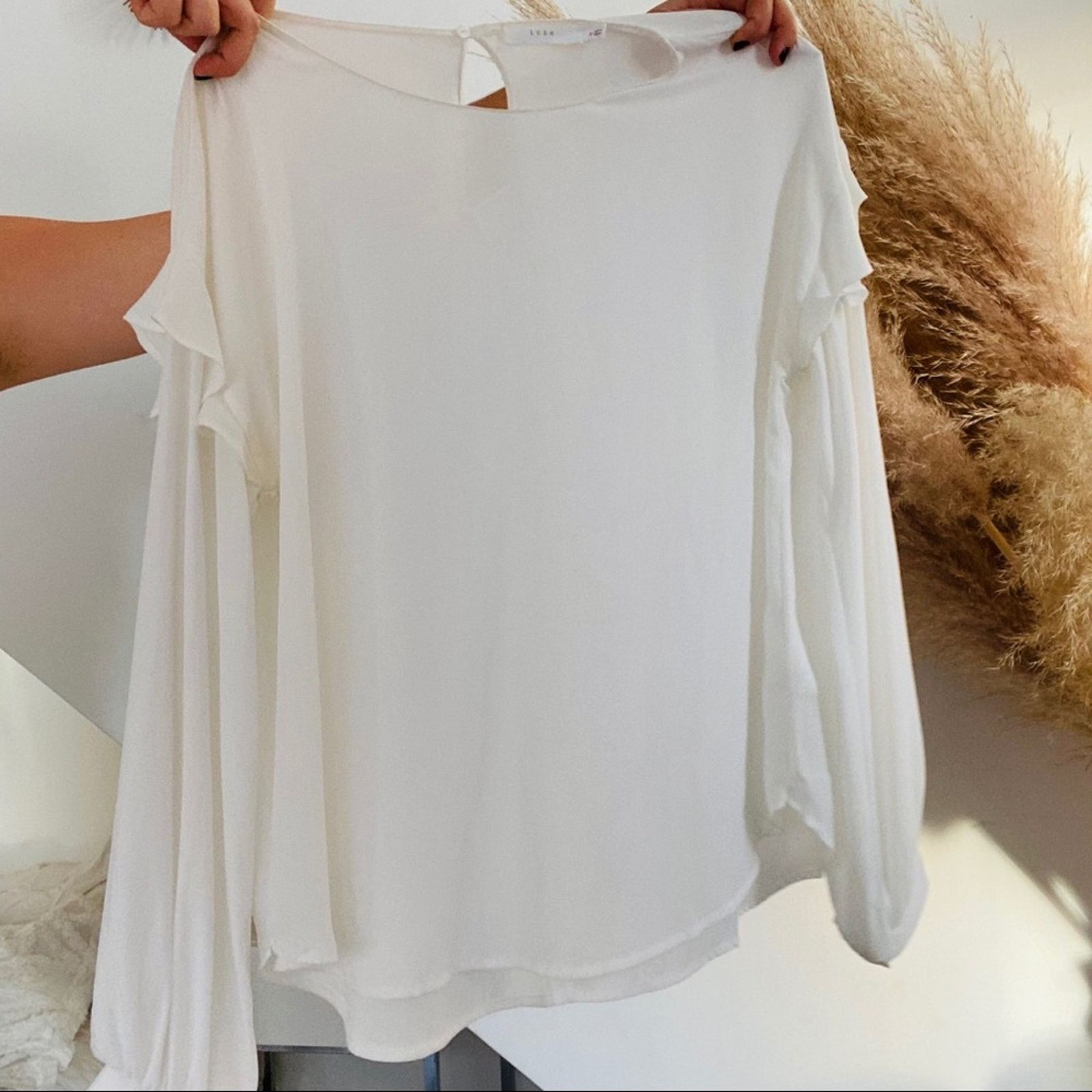 Nordstrom NORDSTROM LUSH White Ruffle Button Long Sleeve Blouse Shirt Size M / US 6-8 / IT 42-44 - 4 Thumbnail
