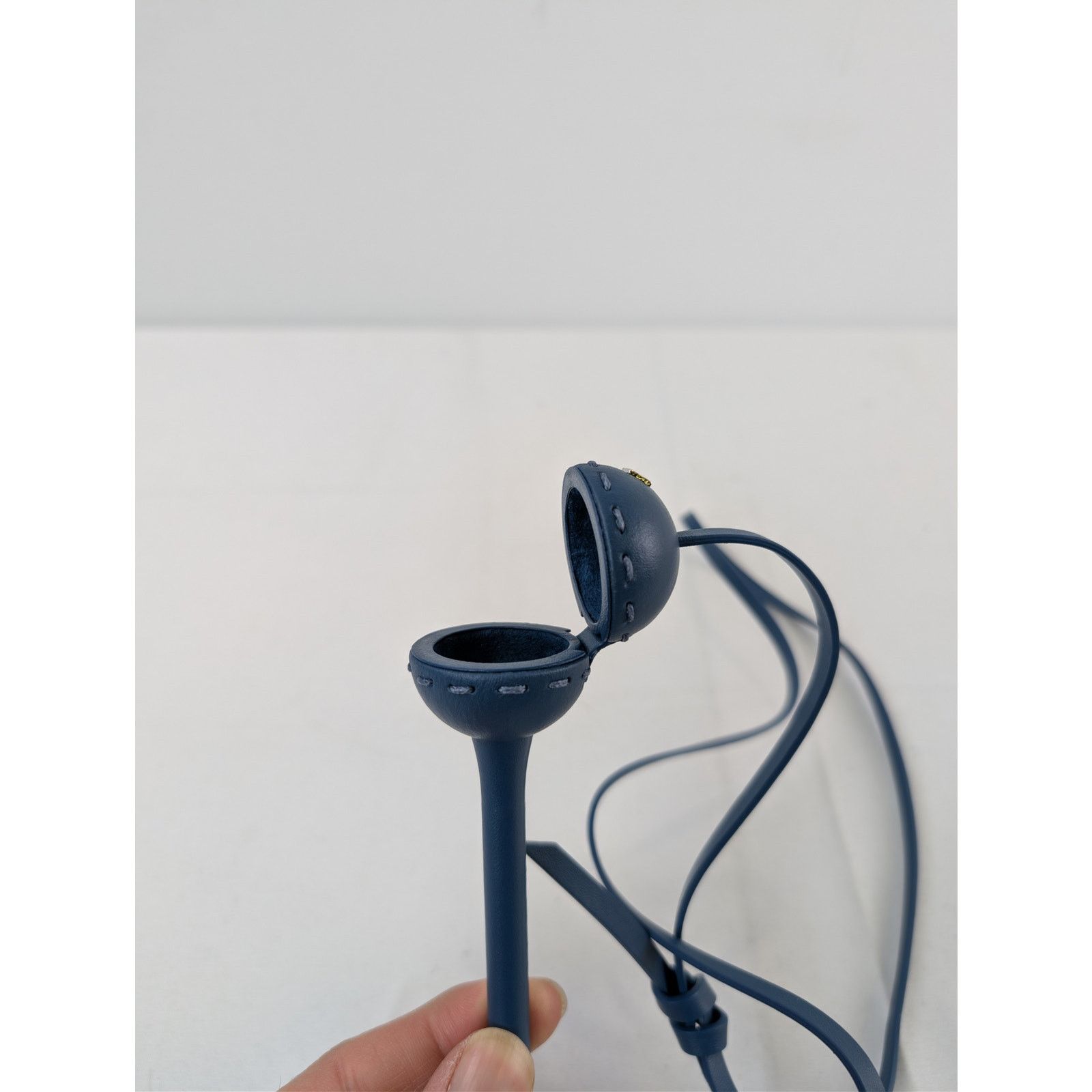 Fendi o1rshd1 Q:3 / Size: OS / Leather Lollipop Holder Necklace Size ONE SIZE - 8 Thumbnail