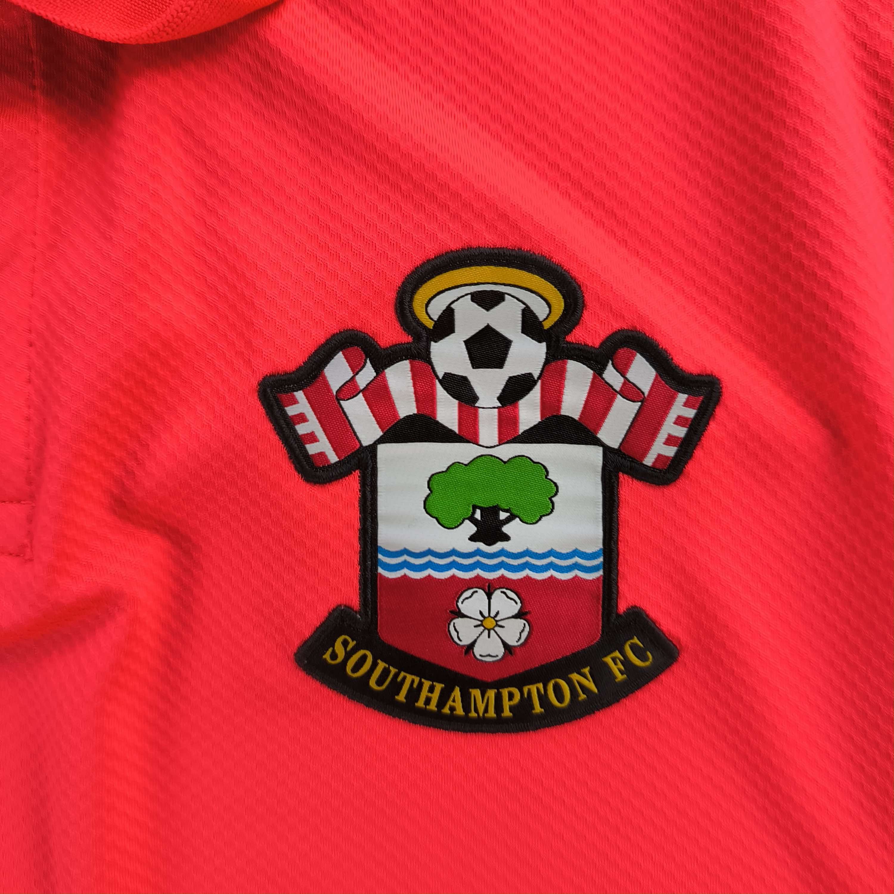 Under Armour Southampton Under Armour training football jersey size L Size US L / EU 52-54 / 3 - 3 Thumbnail