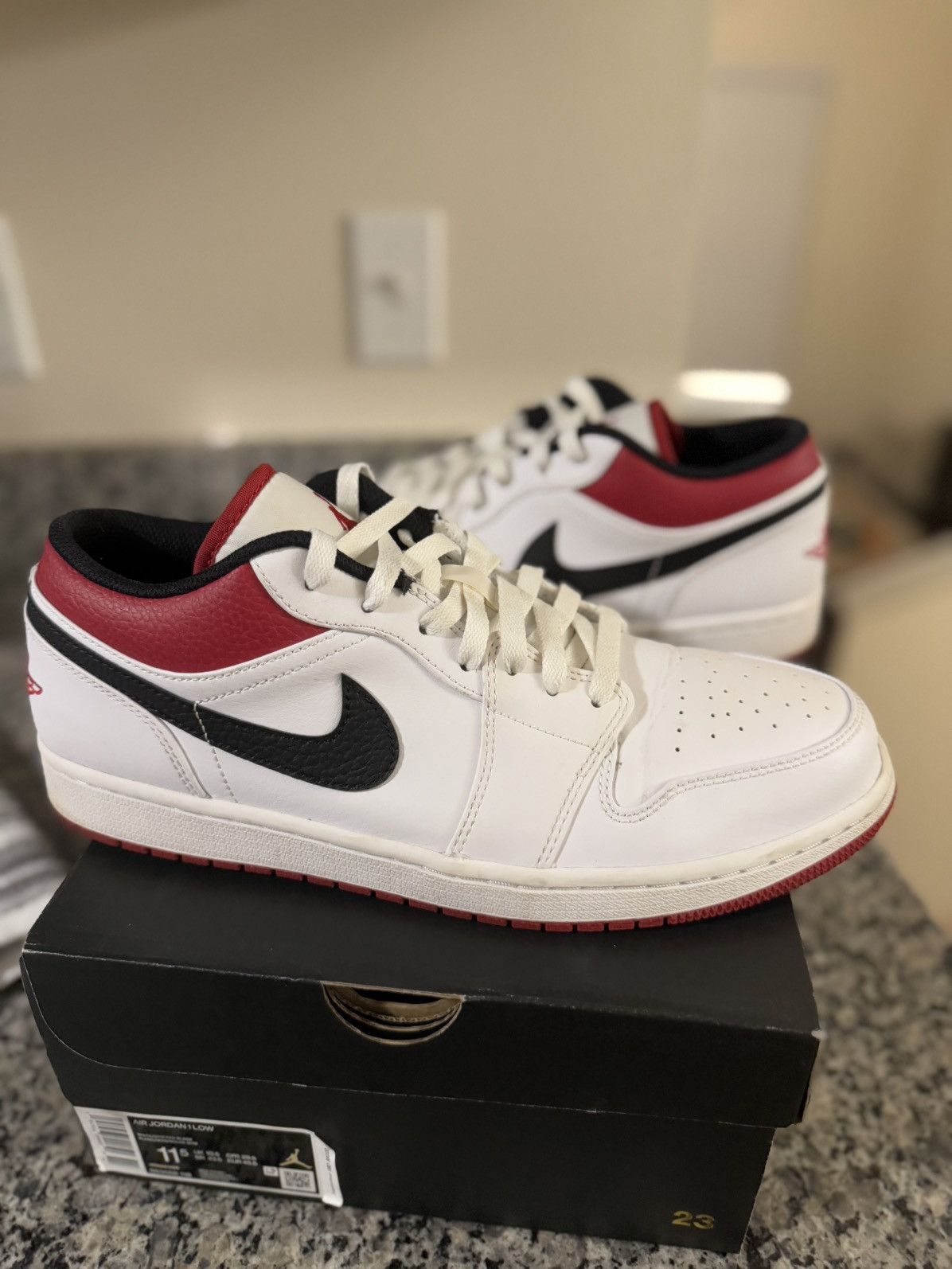 Jordan Brand × Nike Jordan 1 Low White Red Pre Owned W Box Size 11.5 Size US 11.5 / EU 44-45 - 3 Thumbnail