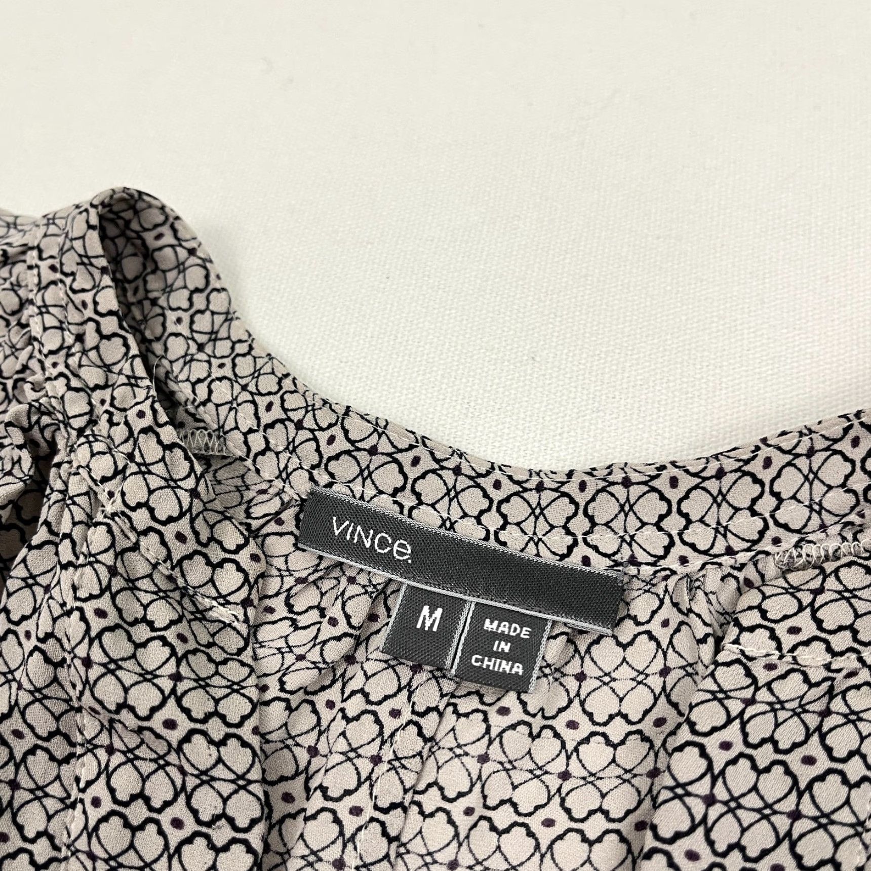 Vince Vince Blouse Top Womens M Black White Geometric Silk Semi Sheer Office Casual Size M / US 6-8 / IT 42-44 - 2 Thumbnail