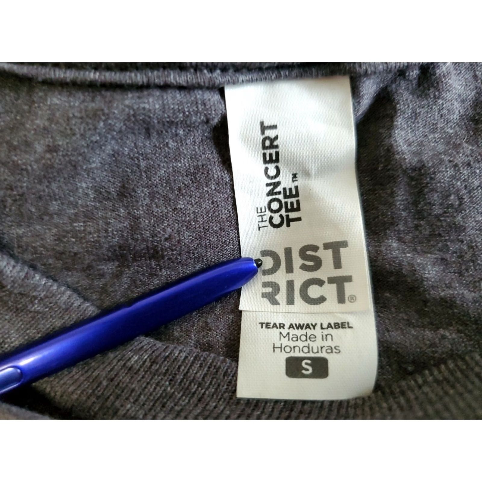 Vintage 2 Gingers Irish Whiskey T-shirt District Shirt Women Small Gray Crew Neck Short Sleeve Cotton Graphic Print" Size S / US 4 / IT 40 - 4 Thumbnail