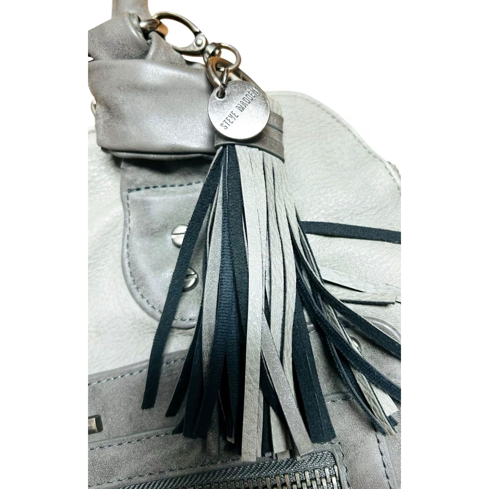Steve Madden Steve Madden Women's Gray Leather Large Purse Shoulder Handbag Tote Tassel Read Size ONE SIZE - 6 Thumbnail