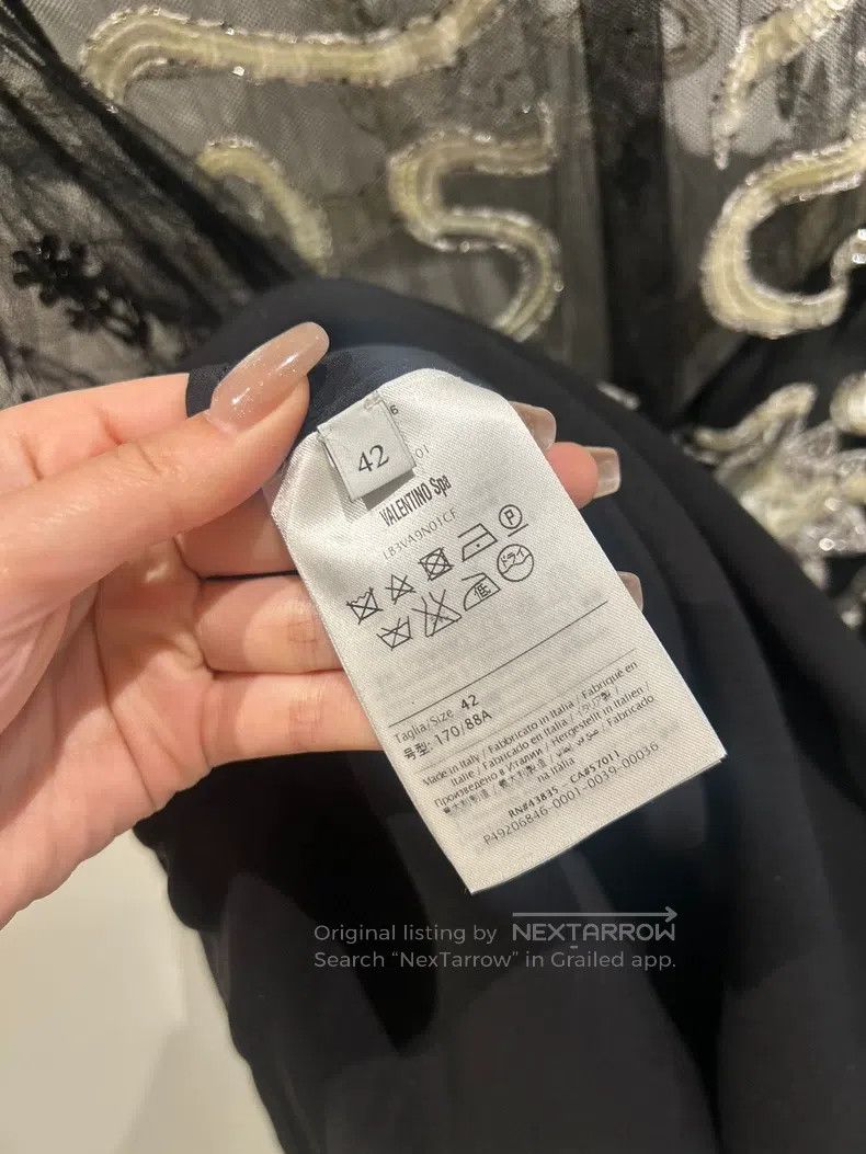 Valentino Valentino Heavy work full of sequins short-sleeved dress Size M / US 6-8 / IT 42-44 - 6 Thumbnail