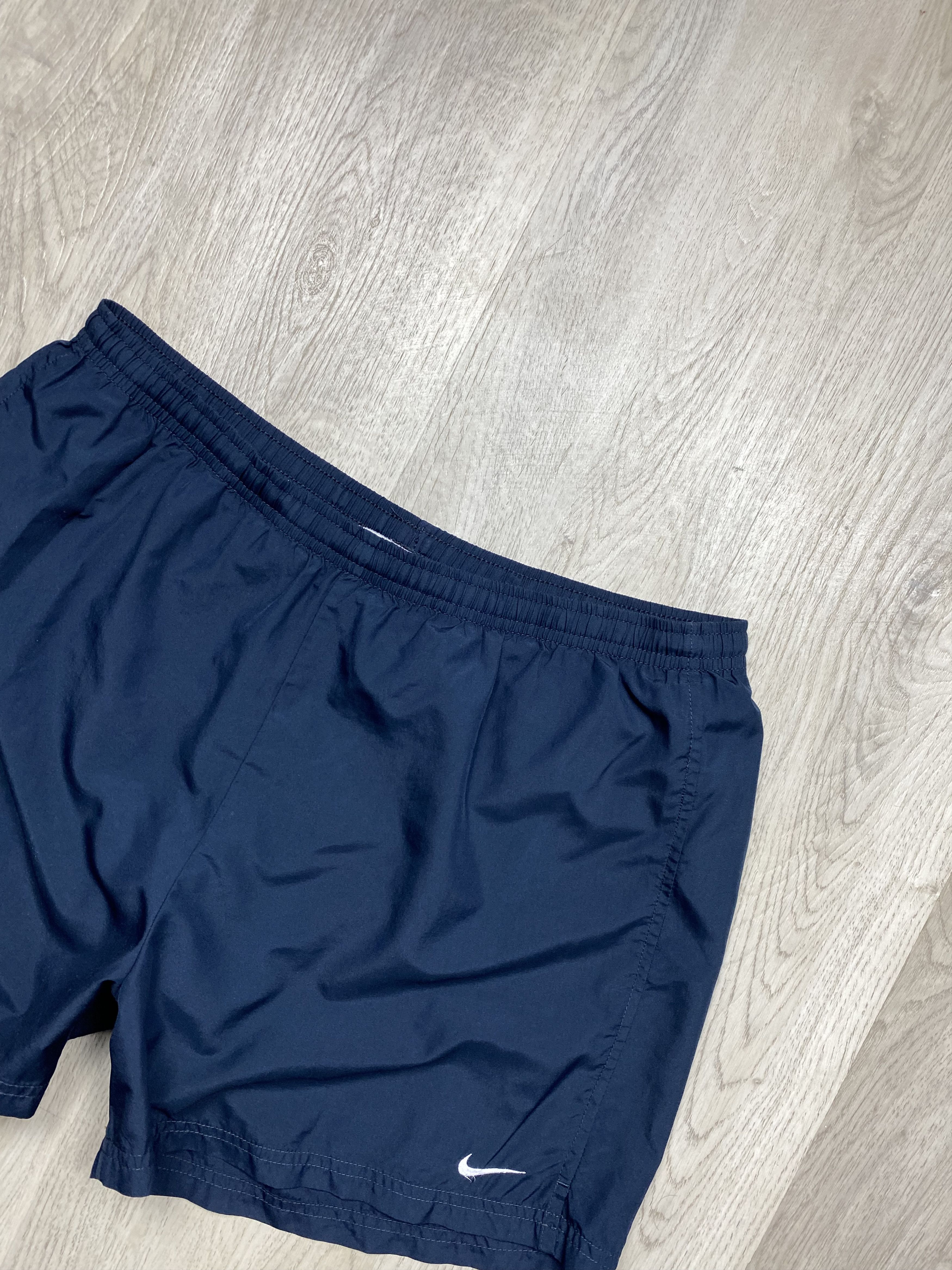 Nike Vintage Nike Mens Nylon Shorts Y2K Size US 32 / EU 48 - 2 Thumbnail