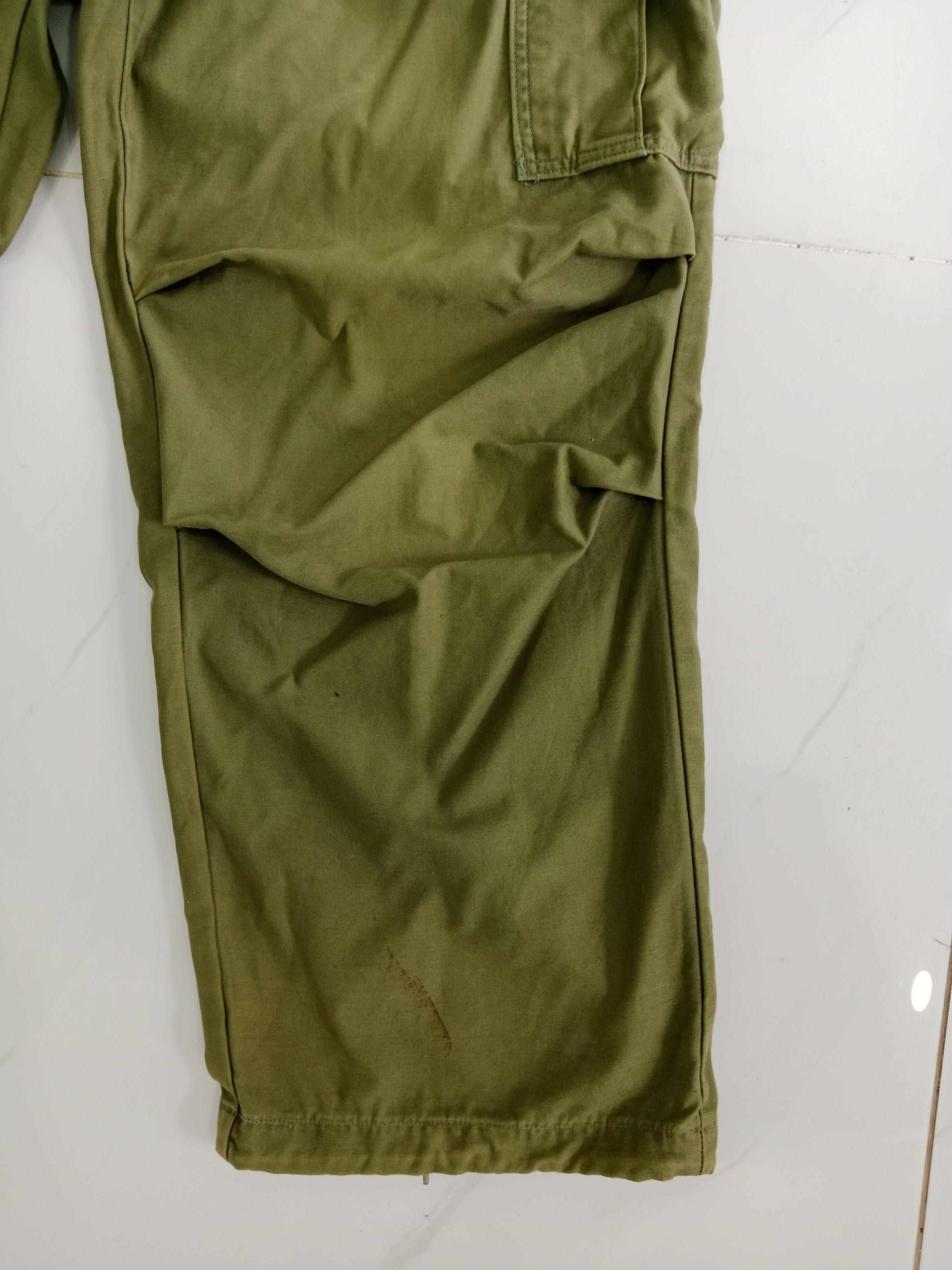 Other Vintage Military Cargo Pants Olive Green Rare Size US 35 - 8 Thumbnail