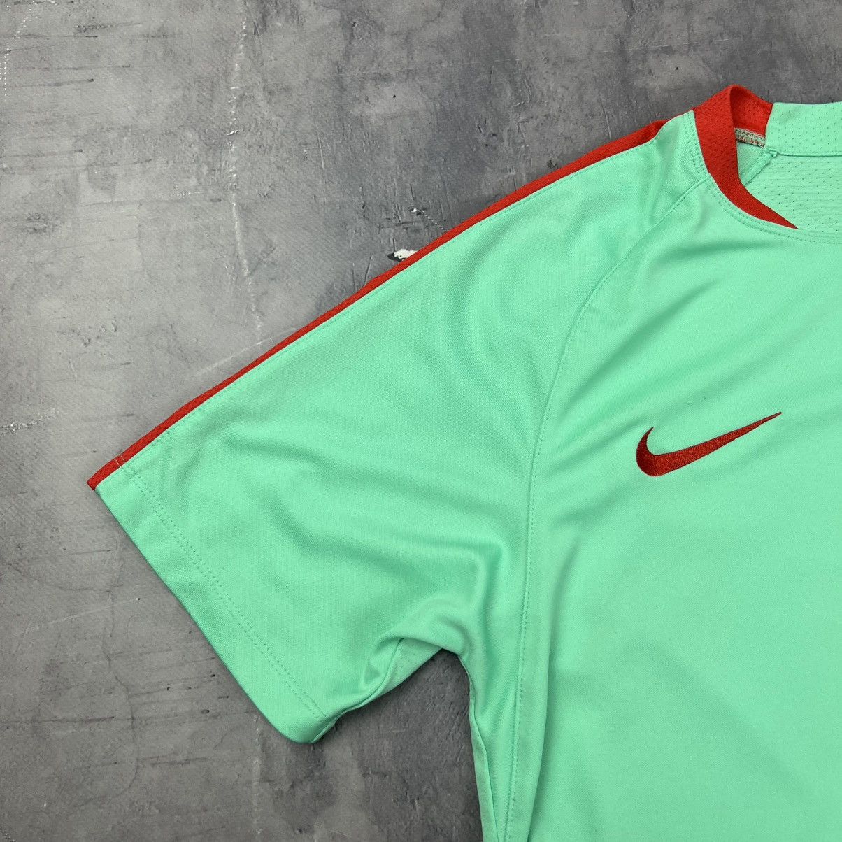 Other Rare! Portugal Nike Training Soccer Jersey Shirt 00s Size US S / EU 44-46 / 1 - 2 Thumbnail