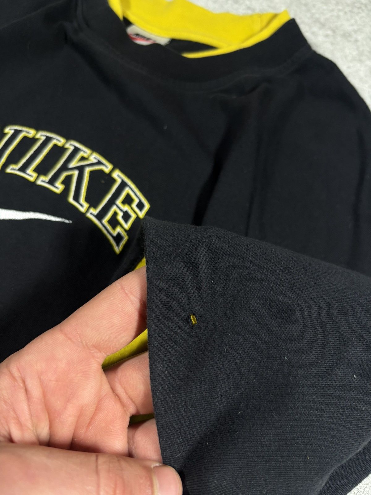 Nike Nike vintage central logo 90s y2k streetwear Size US XL / EU 56 / 4 - 4 Thumbnail