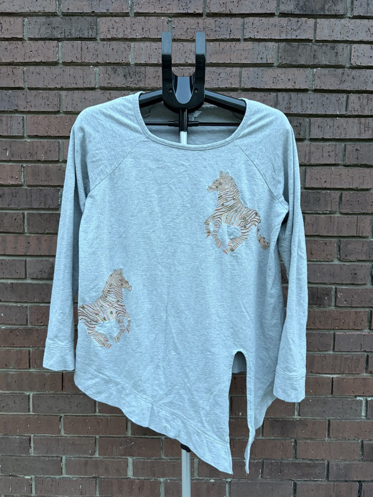 Other Crown & Ivy Zebra Embroidered Long Sleeve Top Gray Embellish Size M / US 6-8 / IT 42-44 - 6 Thumbnail