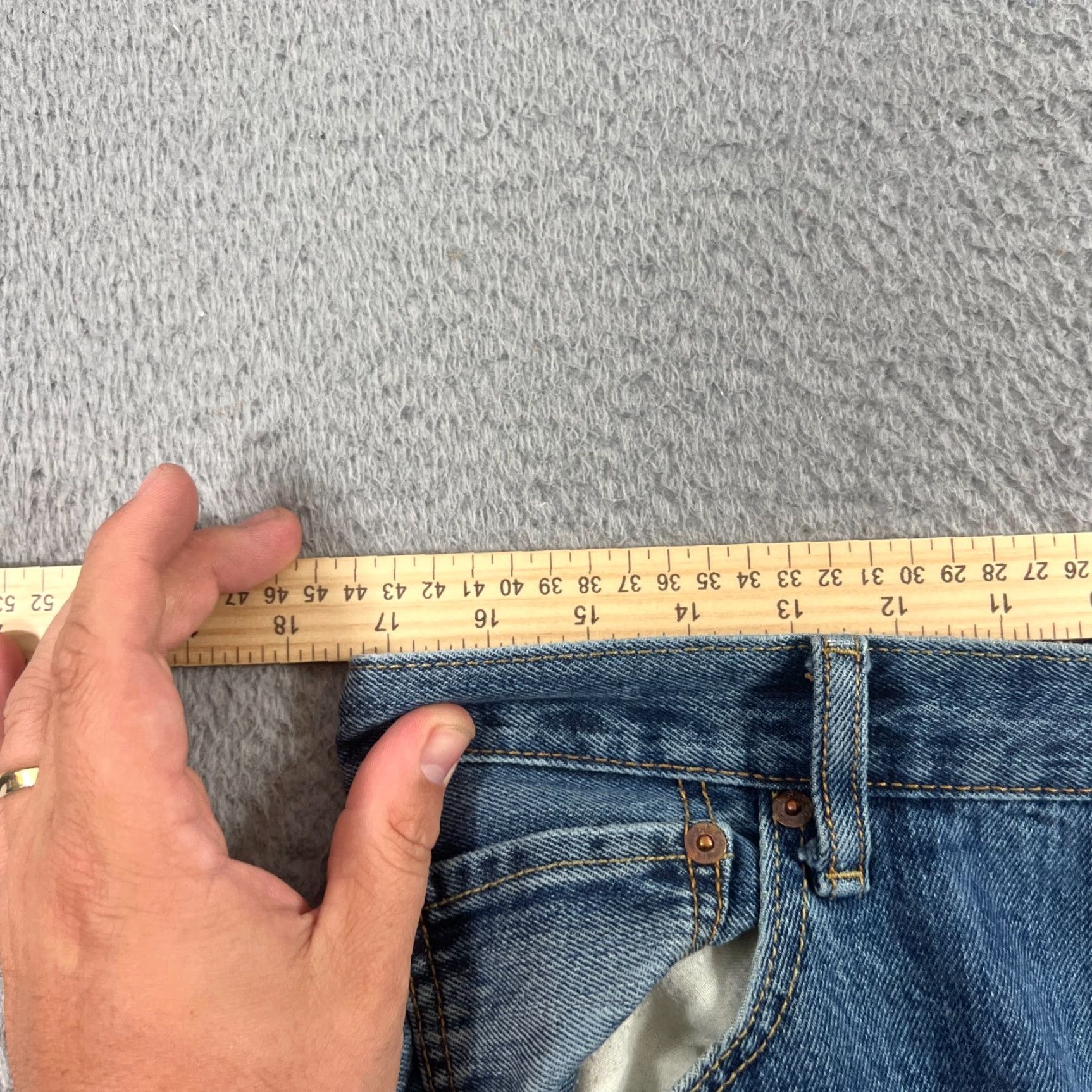 Levi's VINTAGE Levi's 501 Jeans Mens 34x34 Straight Fit Classic Denim Cotton Blue 90s Streetwear Size US 34 / EU 50 - 7 Thumbnail