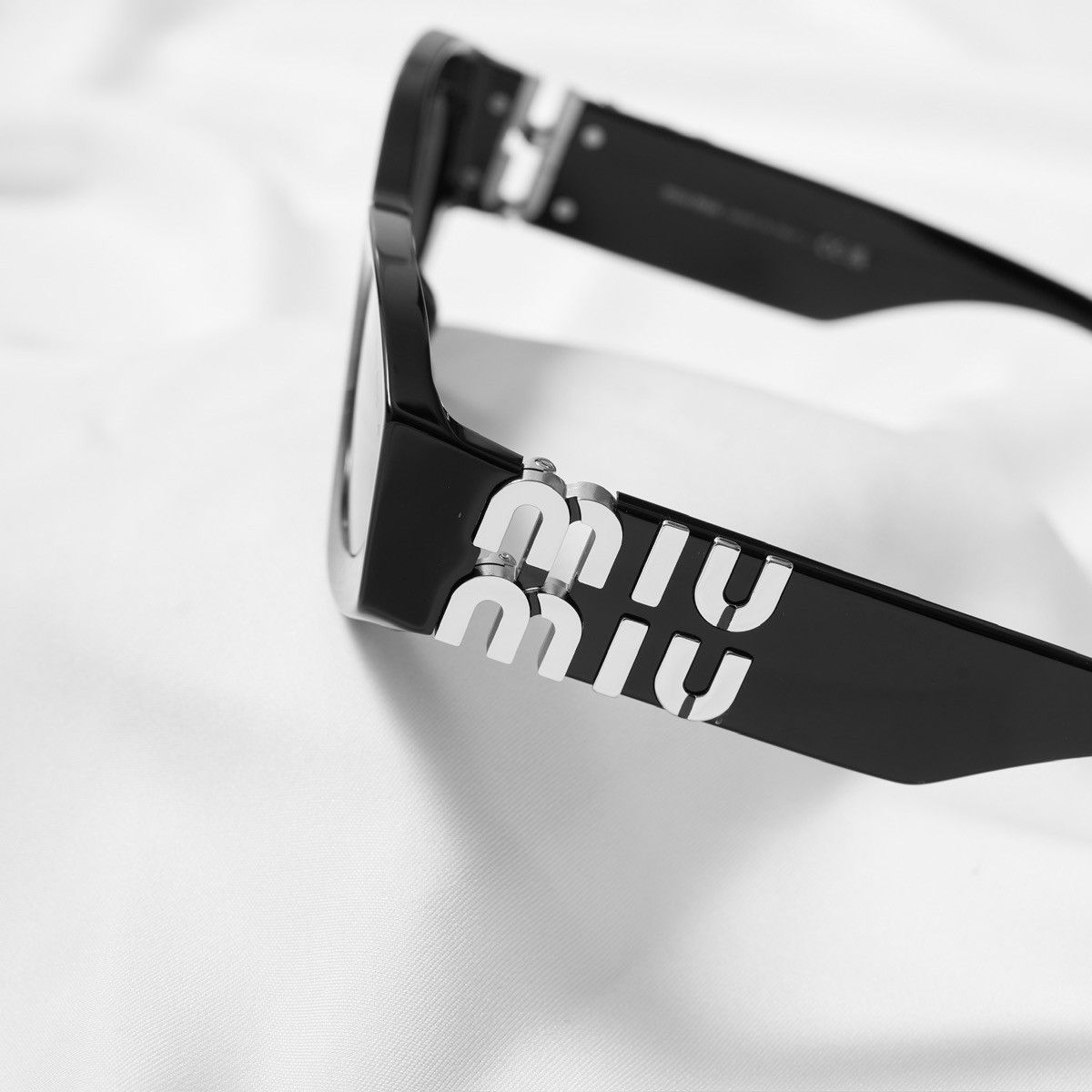 Miu Miu MIU MIU 0MU 11WS 16K80Q SUNGLASSES Size ONE SIZE - 3 Thumbnail