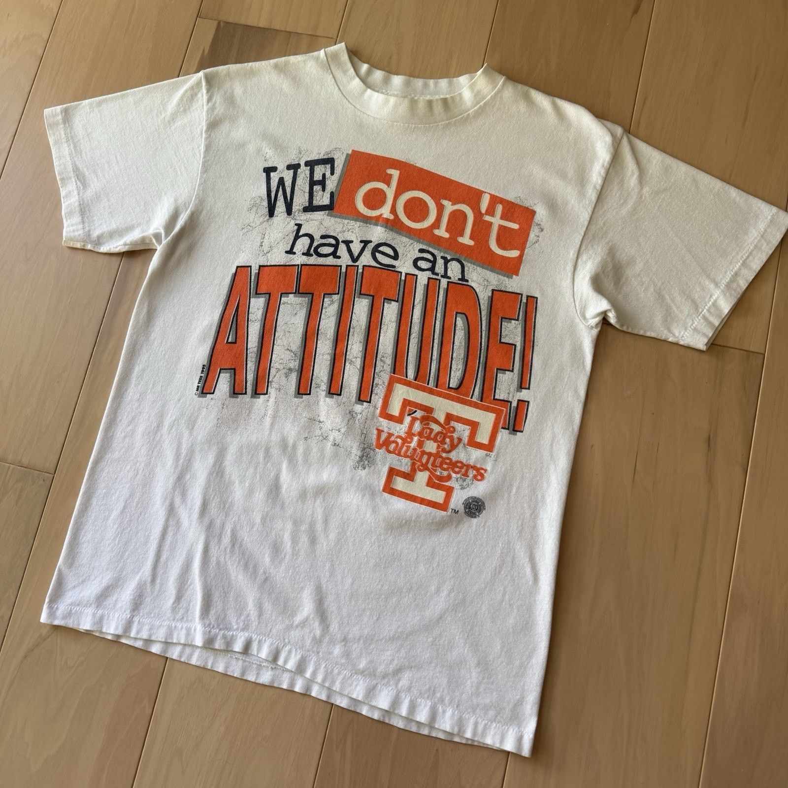 Vintage Vintage Tennessee Volunteers Shirt L White 90s Women's Size US L / EU 52-54 / 3 - 7 Thumbnail