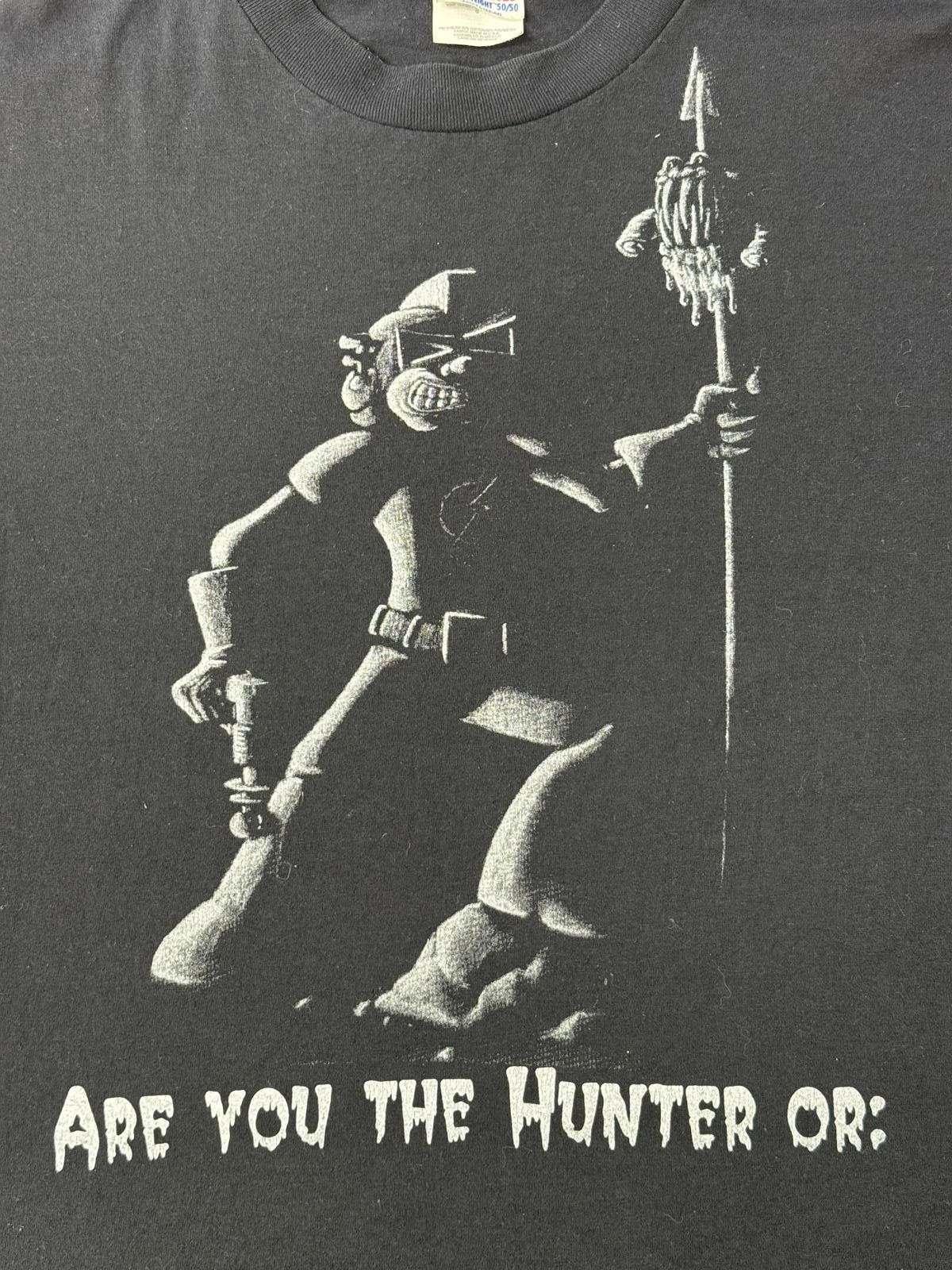 Hanes 90s Laser Tag T-shirt Are you the hunter or the hunted? - L Size US L / EU 52-54 / 3 - 4 Thumbnail