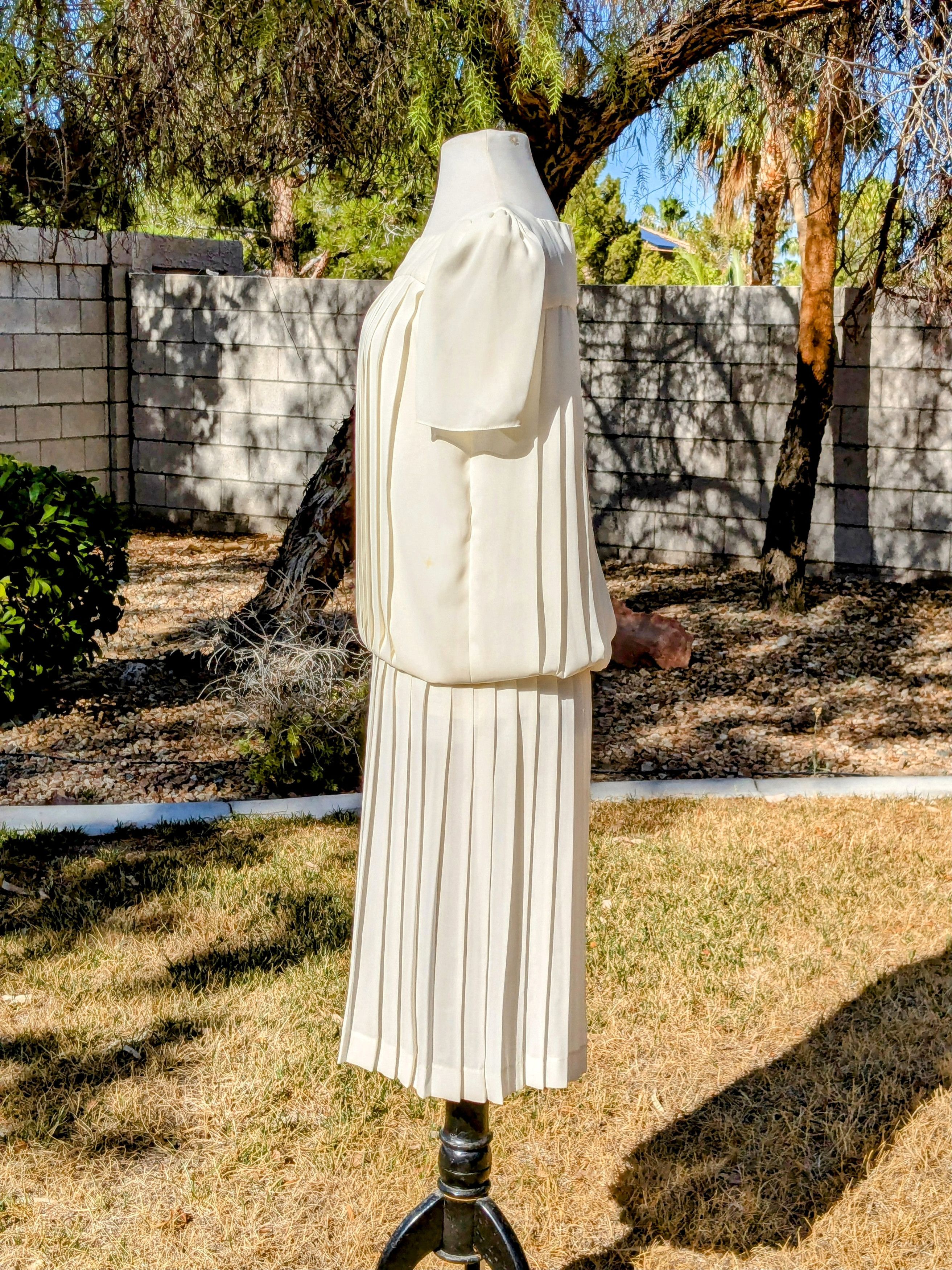 Vintage Pearl Vintage Liz Roberts Incorporated Pleats Shirt Dress Size M / US 6-8 / IT 42-44 - 2 Thumbnail
