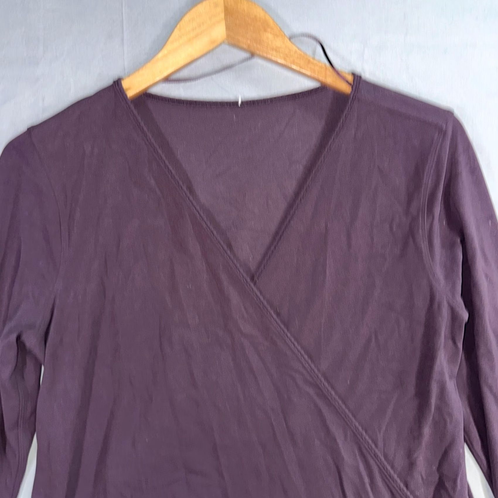 Lululemon Lululemon Shirt Womens Medium Purple Wrap Front Long Sleeve V-Neck Yoga Top Size M / US 6-8 / IT 42-44 - 4 Thumbnail