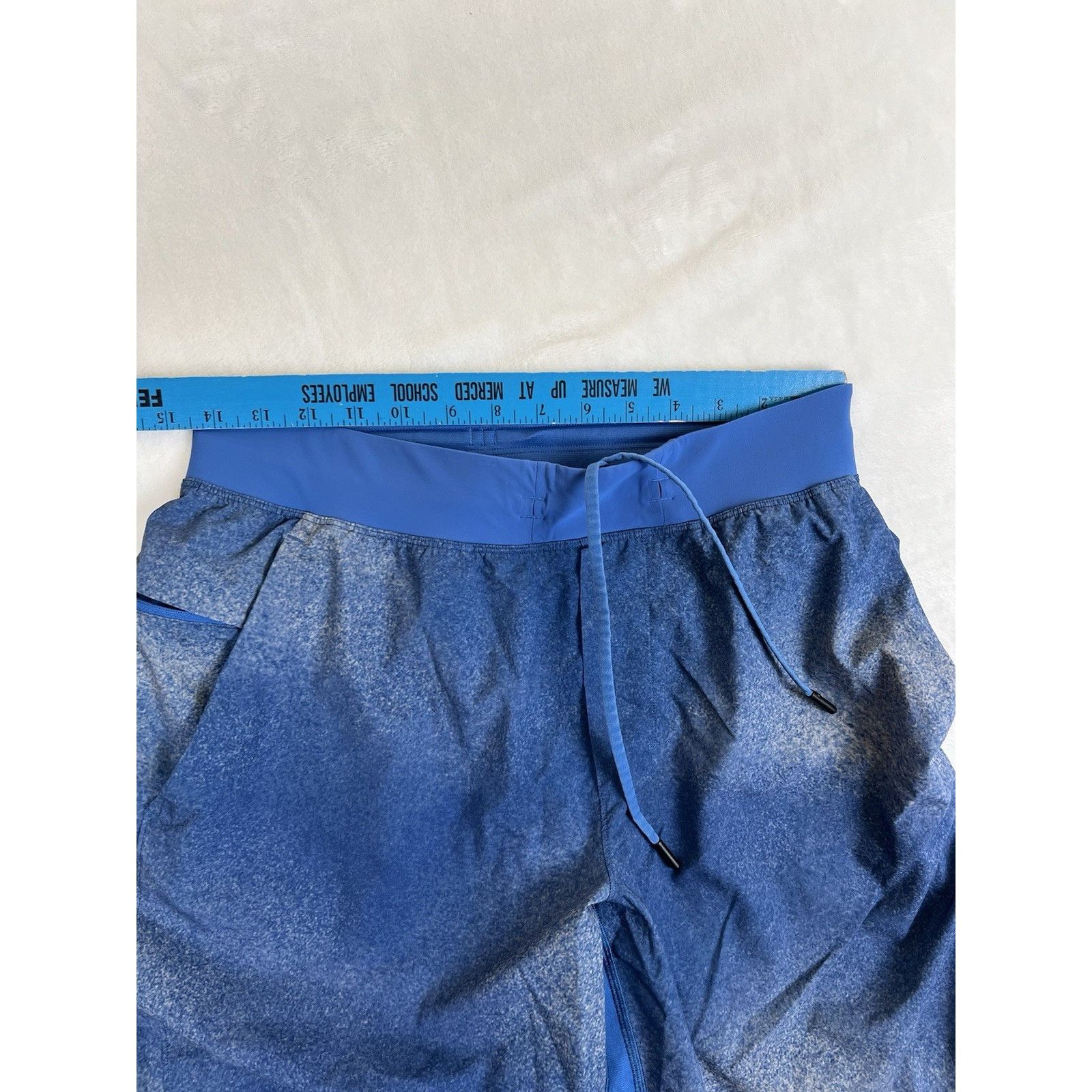 Lululemon Lululemon Men's T.H.E. Short 9" Ocean Spray Blue Size Medium Size US 32 / EU 48 - 2 Thumbnail