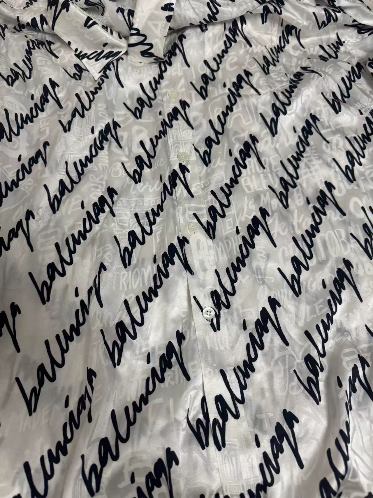 Balenciaga Balenciaga Silk Shirt 99 New Ironed Pre-Ship Size XS / US 0-2 / IT 36-38 - 2 Thumbnail