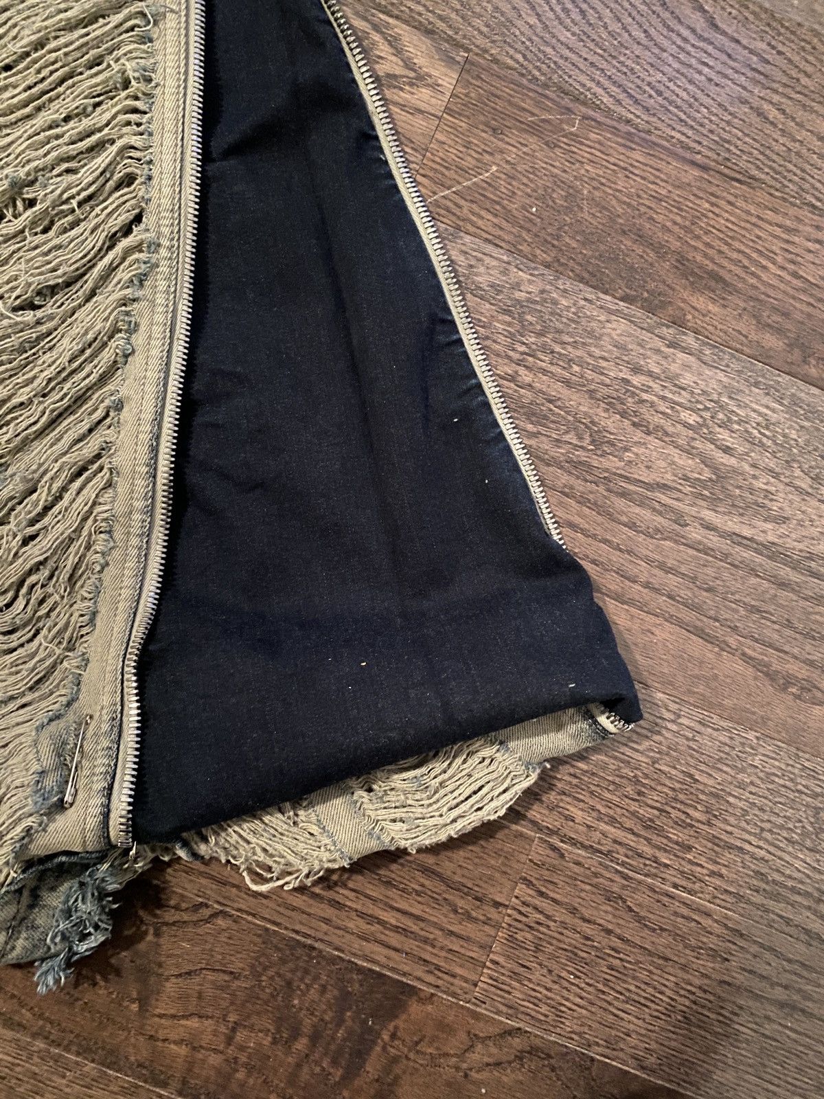 Rick Owens FW23 LUXOR RUNWAY BANANA IN 13OZ MINERA SHREDDED DENIM Size US 34 / EU 50 - 4 Thumbnail