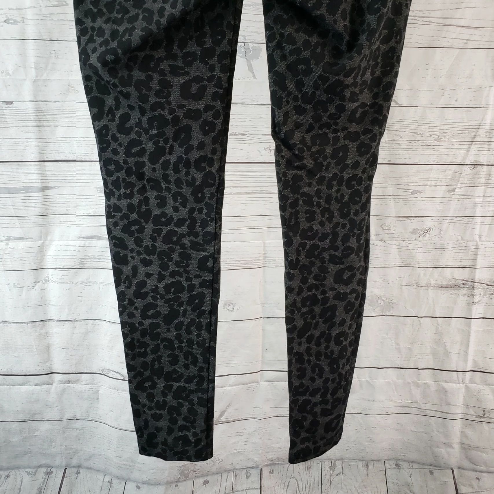 Loft LOFT Ann Taylor Womens Ponte Knit Leggings Sz Small Black Gray Animal Print Leggings Size 28" / US 6 / IT 42 - 5 Thumbnail