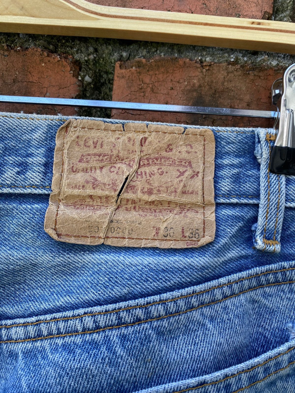 Levi's × Levi's Vintage Clothing × Vintage W29x29 Vintage levi's 501 distressed made in USA cut off Size US 29 - 8 Thumbnail