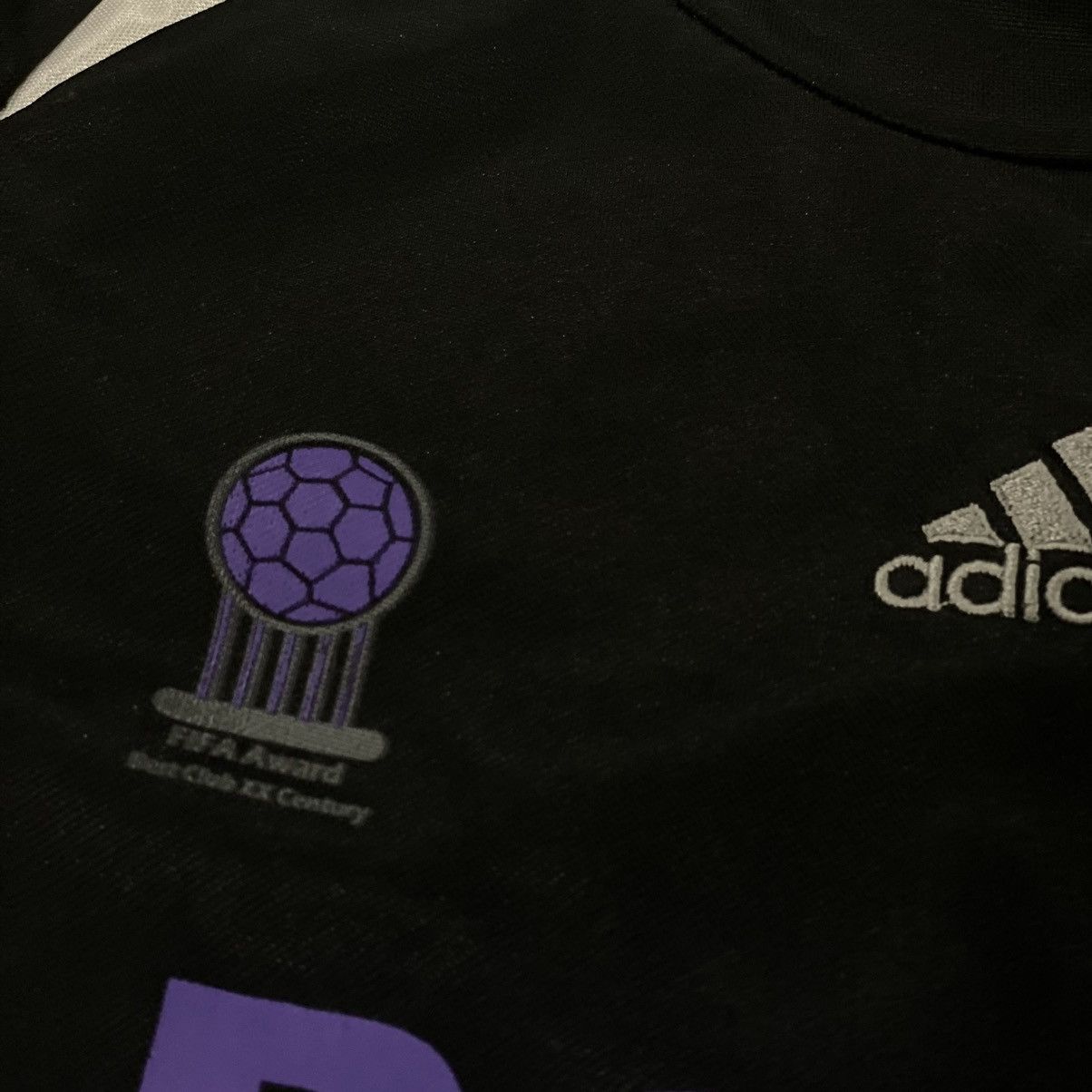 Vintage Adidas REAL MADRID BENQ siemens award RAUL jersey tee shirt Size US S / EU 44-46 / 1 - 4 Thumbnail