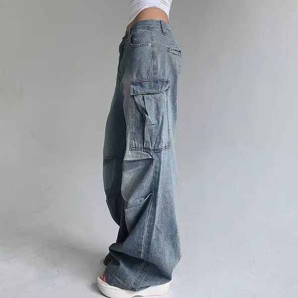 Retro washed distressed cargo pocket wide leg jeans