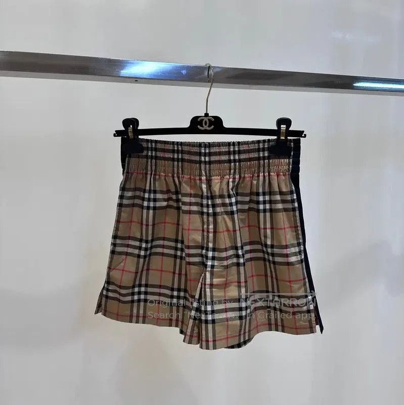 Burberry Khaki Women's Shorts.