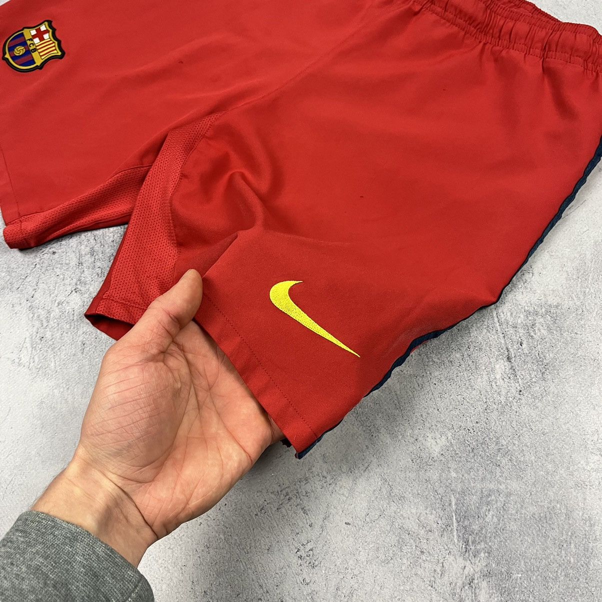 Nike Nike Barcelona Away soccer football shorts 2013/14 Size US 32 / EU 48 - 2 Thumbnail