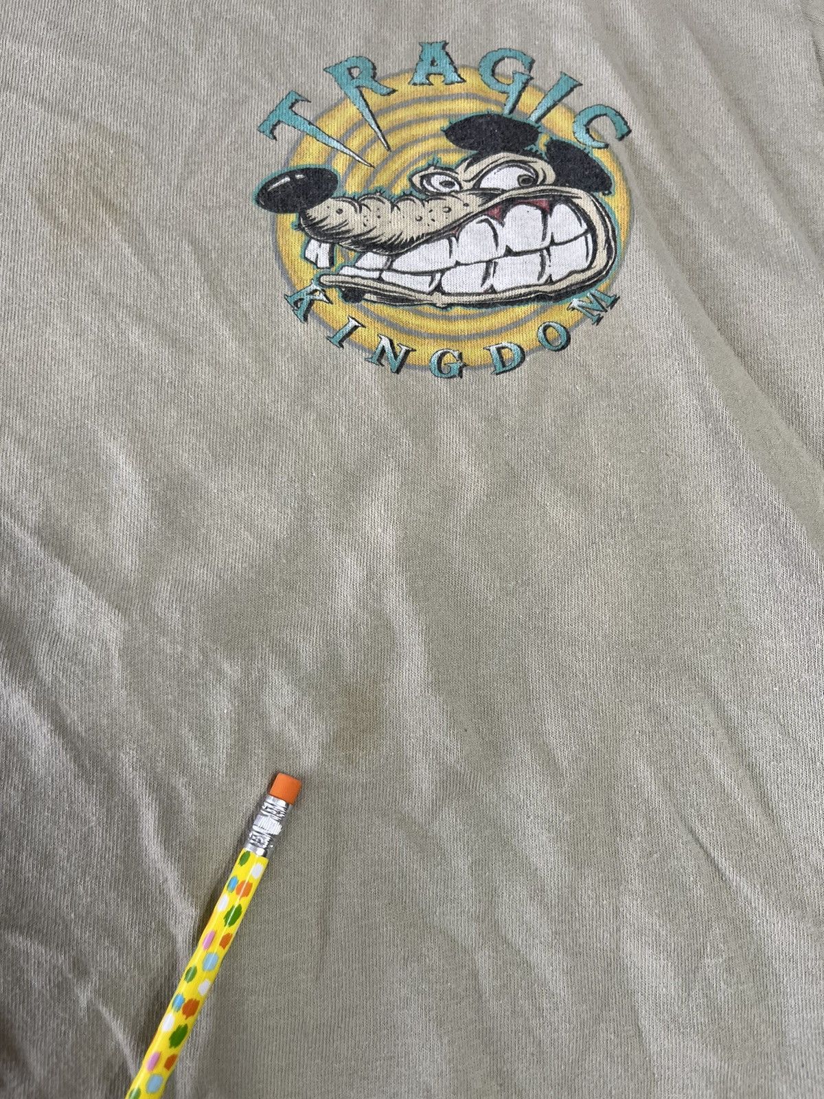 Vintage vintage Walt grizzleya tragic kingdom parody shirt Size US XL / EU 56 / 4 - 4 Thumbnail
