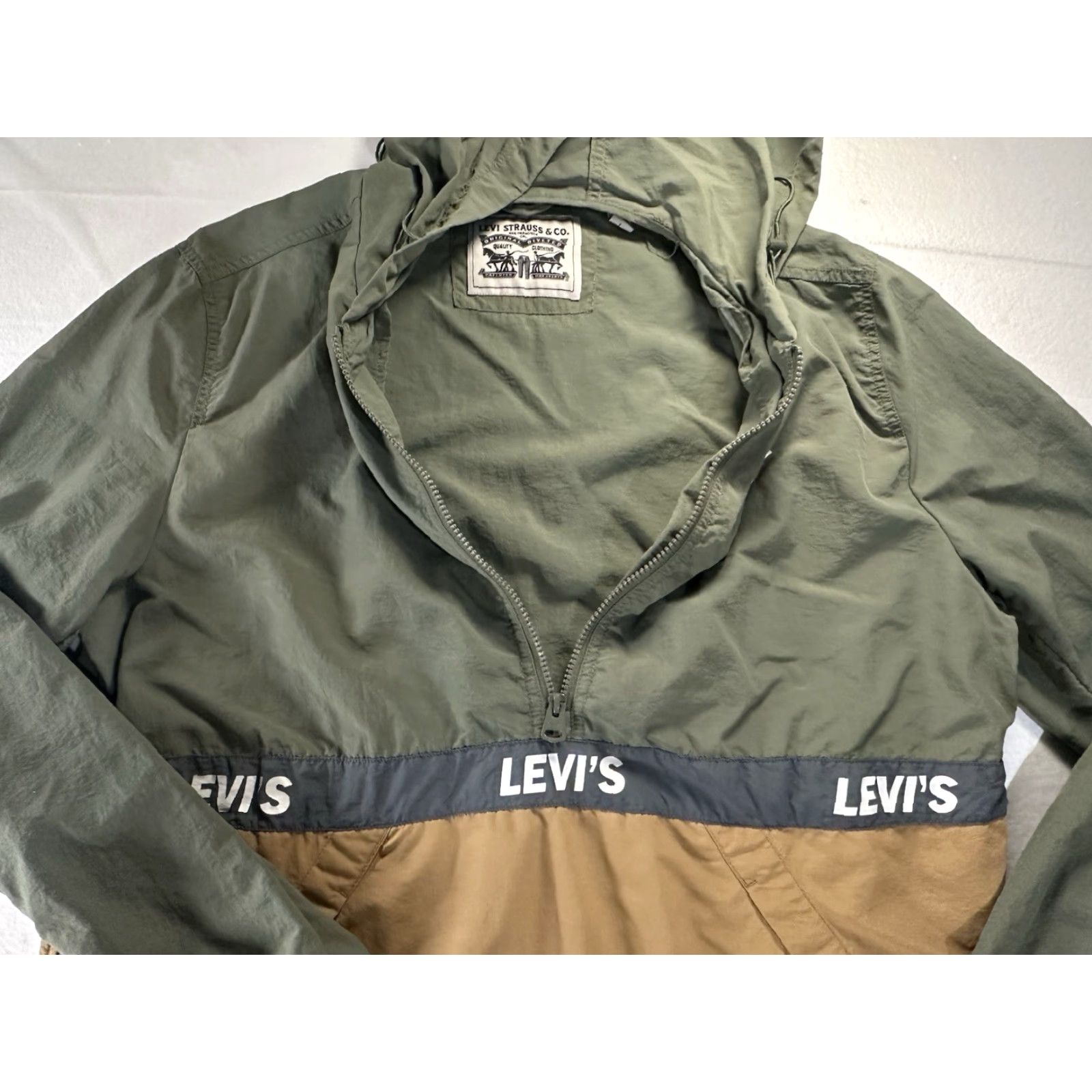 Levi's Levi’s Nylon Pullover Windbreaker Mens Large Olive Tan Relaxed Fit Jacket Size US L / EU 52-54 / 3 - 3 Thumbnail