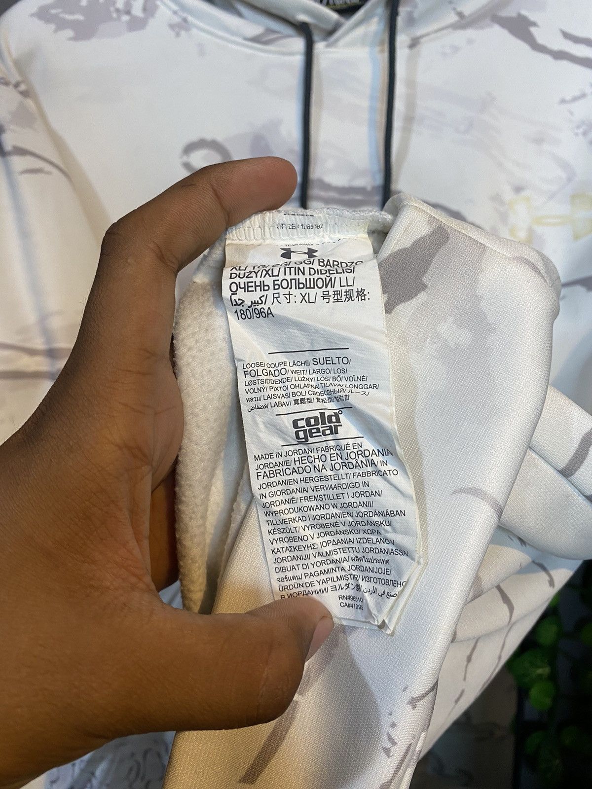 Under Armour × Vintage UNDER ARMOUR Cold Gear White & Gray Loose Camo StormX1 Size US XL / EU 56 / 4 - 4 Thumbnail