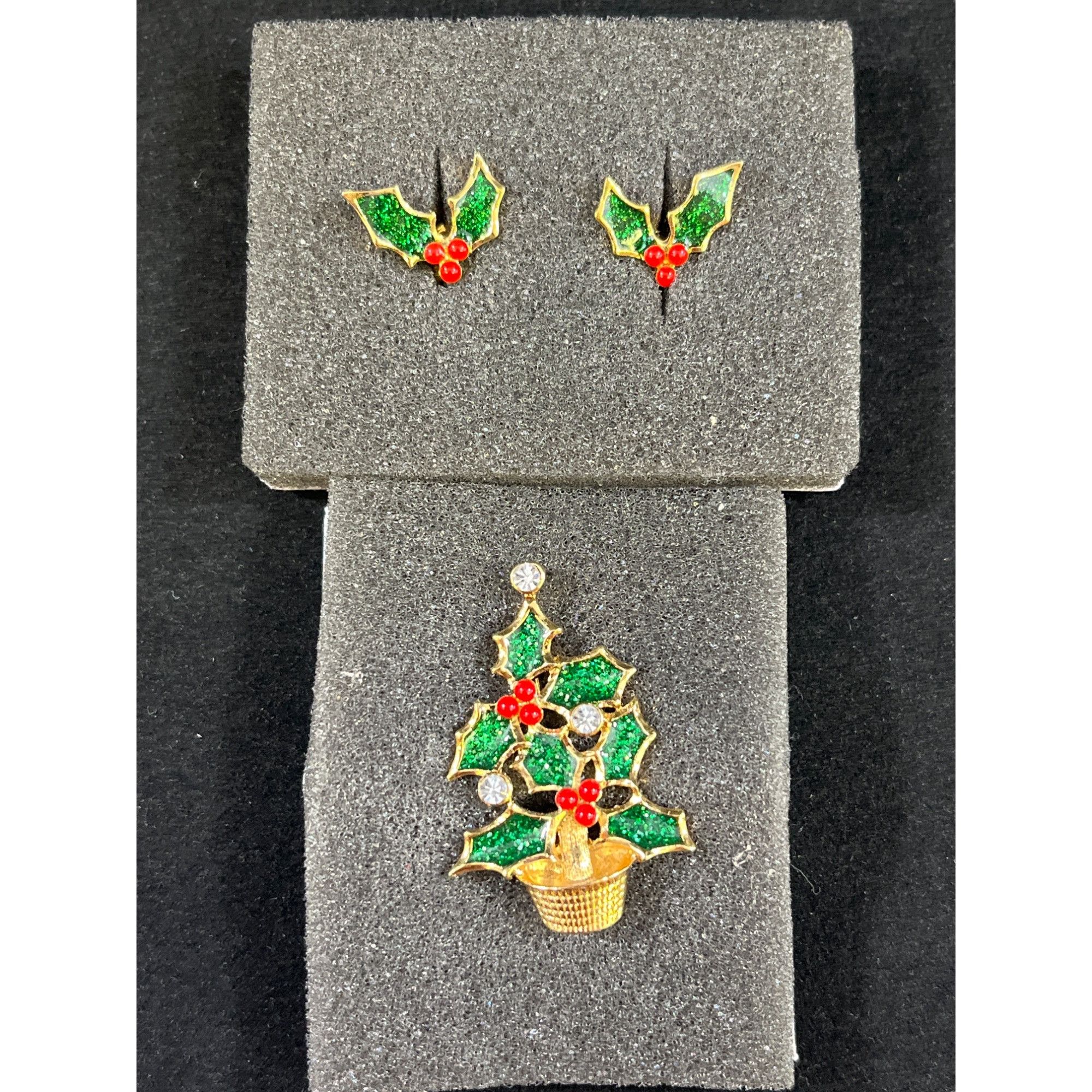 Other Vintage Avon Holly Leaf Earrings & Holly Tree Brooch Set SKU Size ONE SIZE - 2 Thumbnail