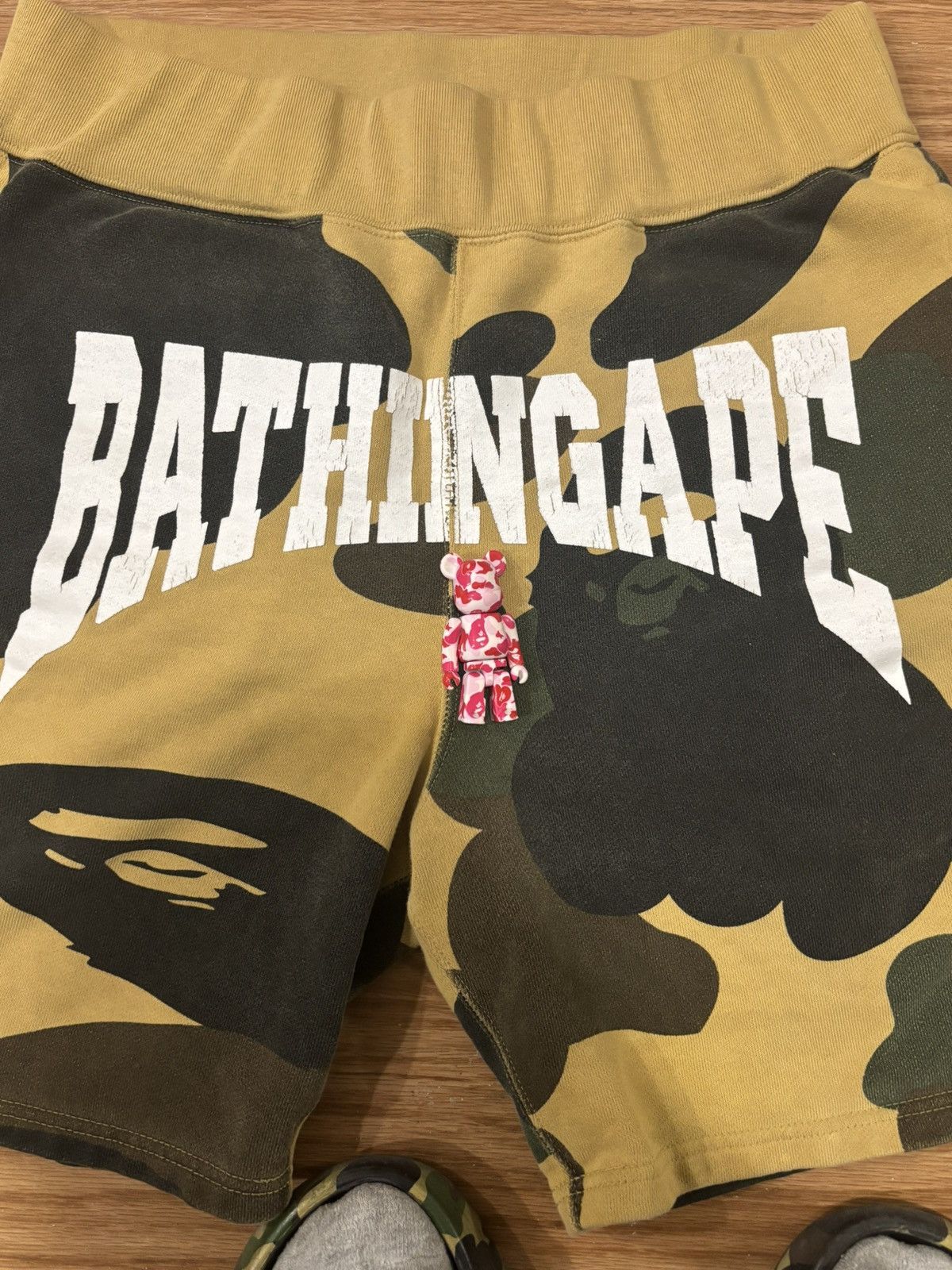 Bape Yellow camo big ape head camo swatshorts Size US 32 / EU 48 - 3 Thumbnail