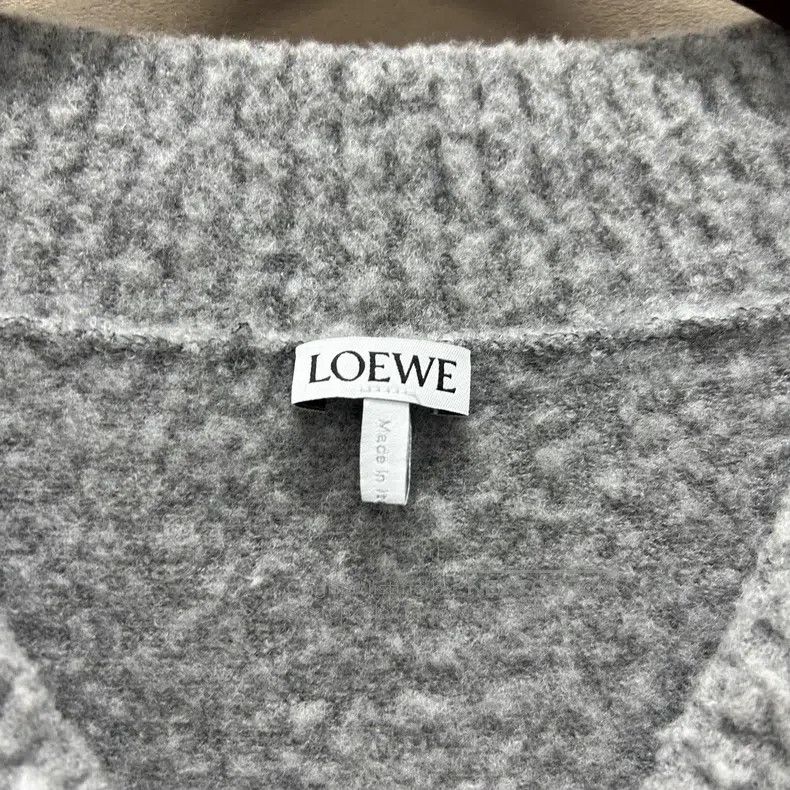 Loewe Loewe Light gray loose V-neck wool sweater Size S / US 4 / IT 40 - 3 Thumbnail