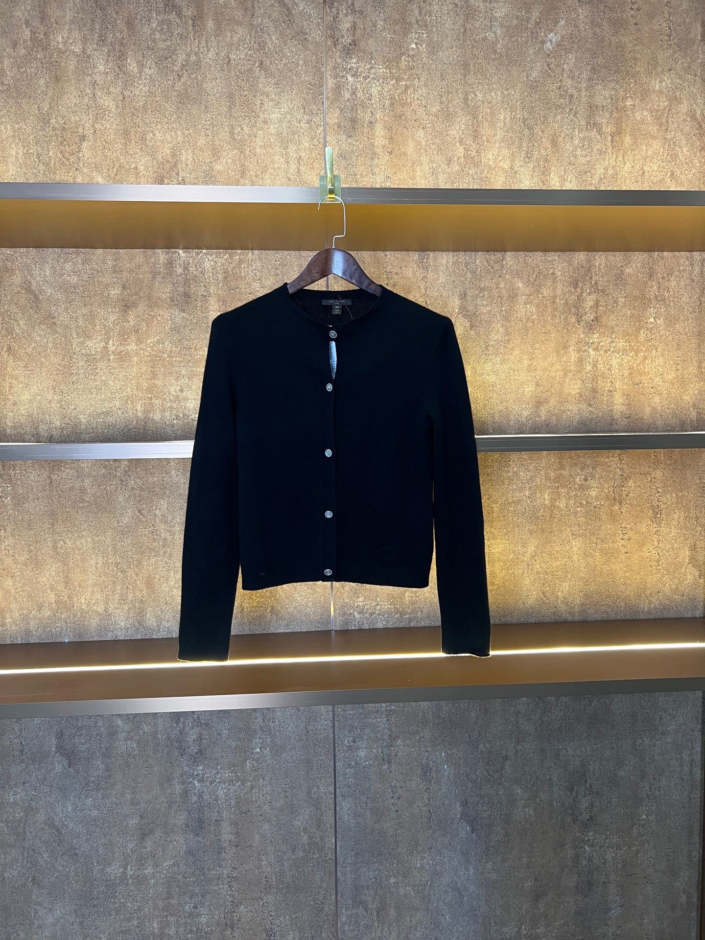 Louis Vuitton Louis Vuitton Sweater XS Women Size XS / US 0-2 / IT 36-38 - 1 Thumbnail