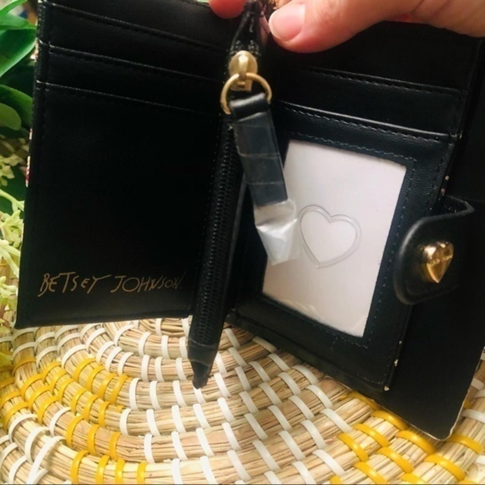Designer Betsey Johnson Floral Print Wallet with Gold Accents Size ONE SIZE - 4 Thumbnail