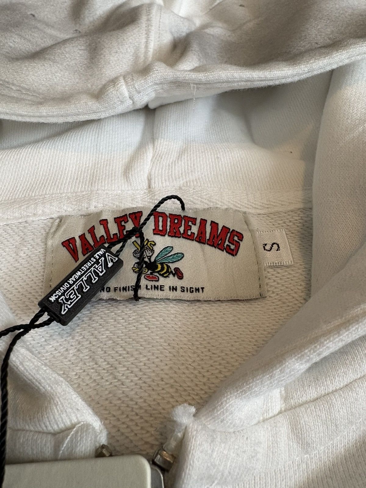 Vale VALE FOREVER “CLASSICO” HOODIE (WHITE) - SIZE SMALL Size US S / EU 44-46 / 1 - 4 Thumbnail