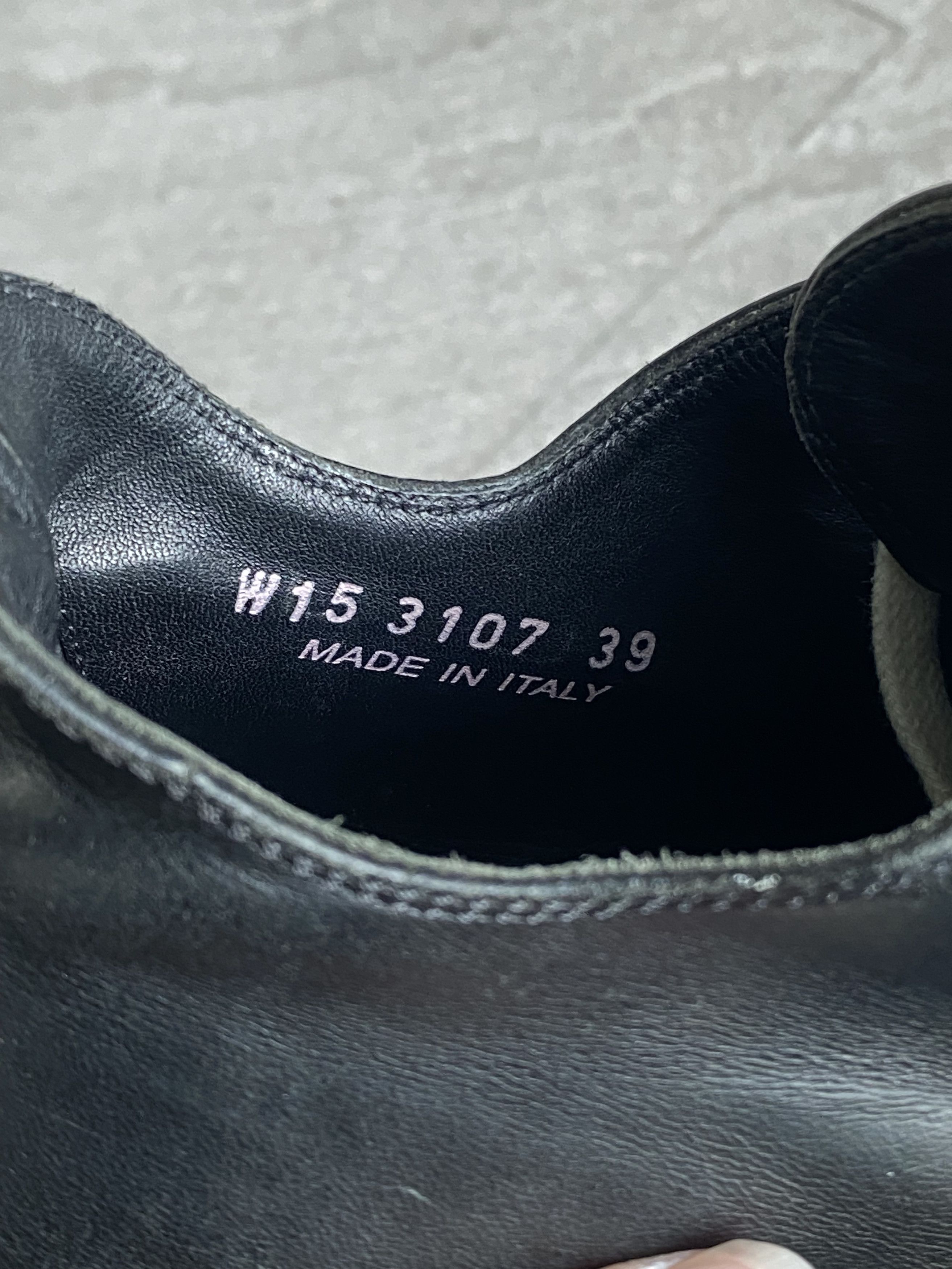 Rick Owens Rick Owens Low Sneaker Black Leather Milk Toe 39 Size US 6 / EU 39 - 10 Thumbnail