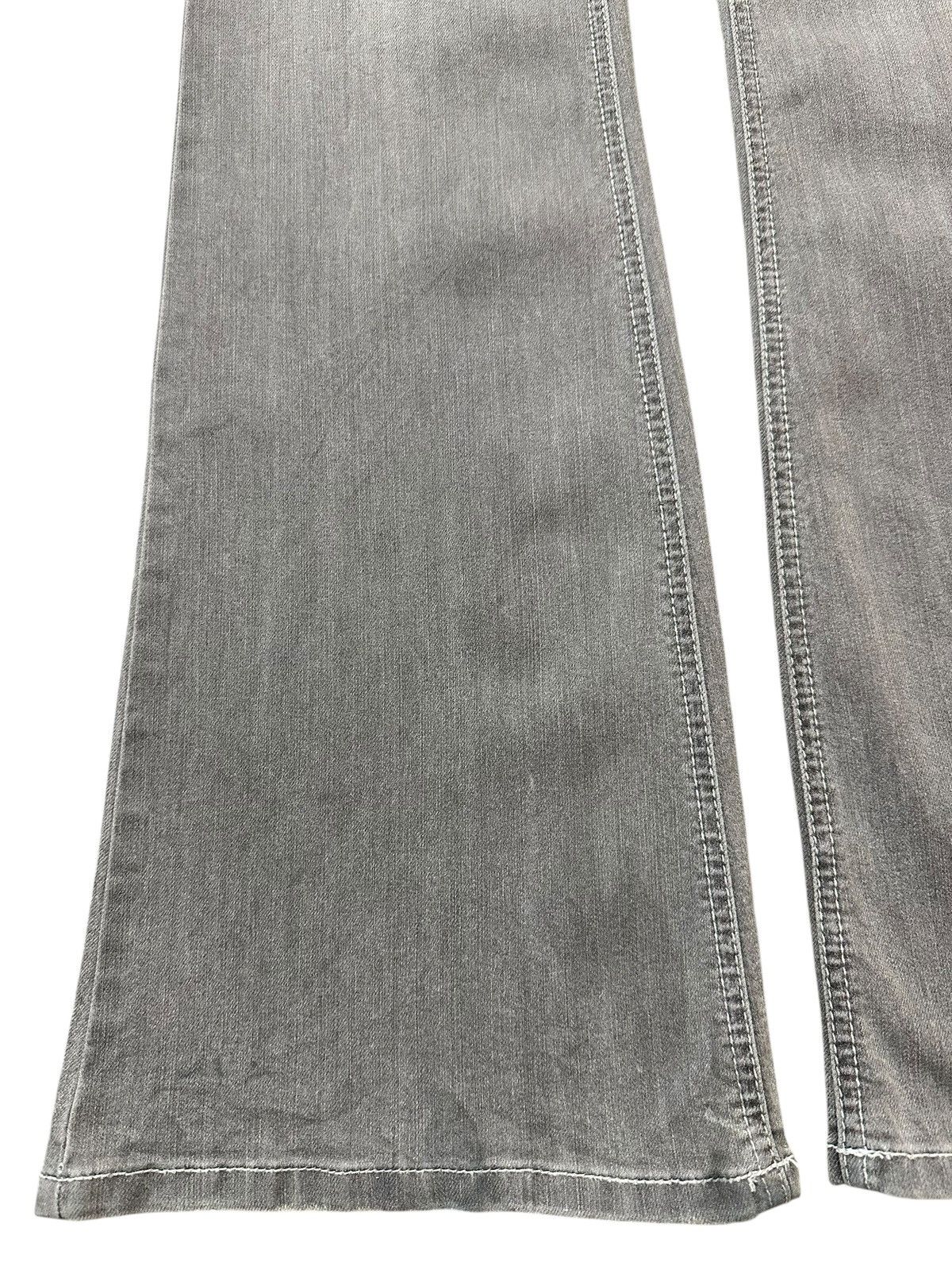 Japanese Brand Vintage Japanese Brand Light Faded Wash Style Flared Jeans Size US 30 / EU 46 - 7 Thumbnail