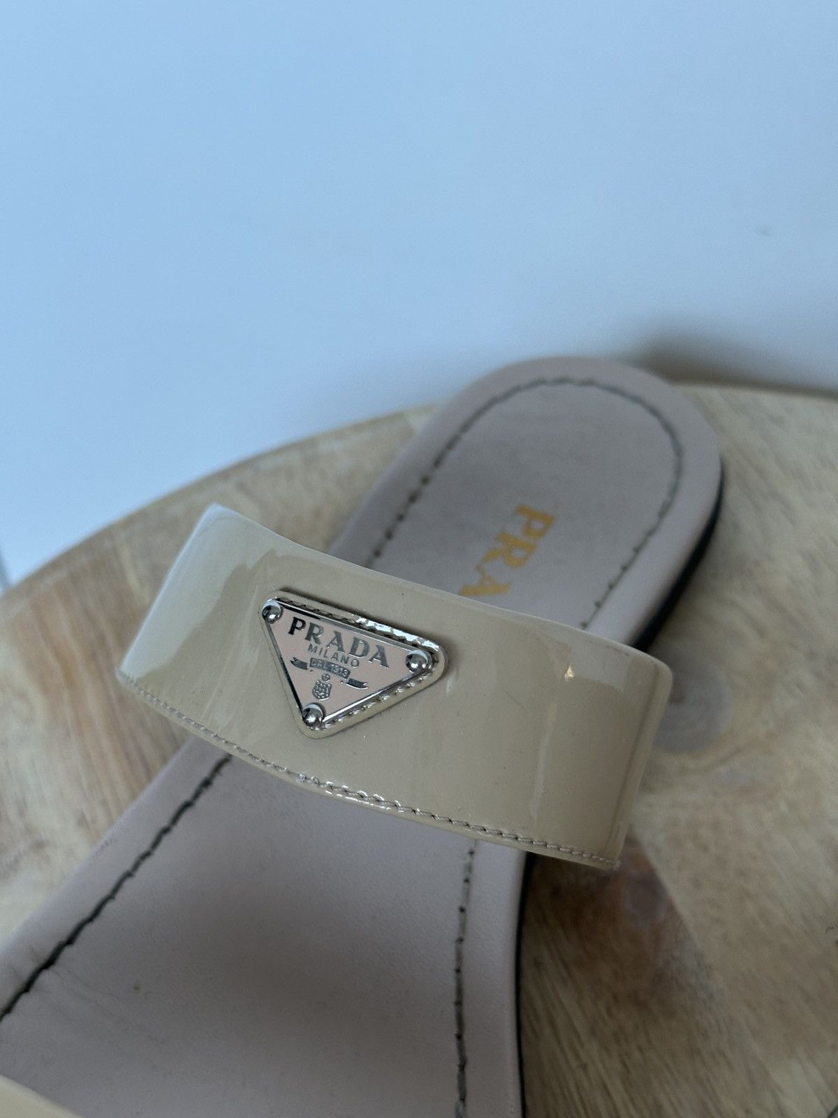 Designer × Prada Prada patent leather sandals metal logo Size US 9 / IT 39 - 6 Thumbnail