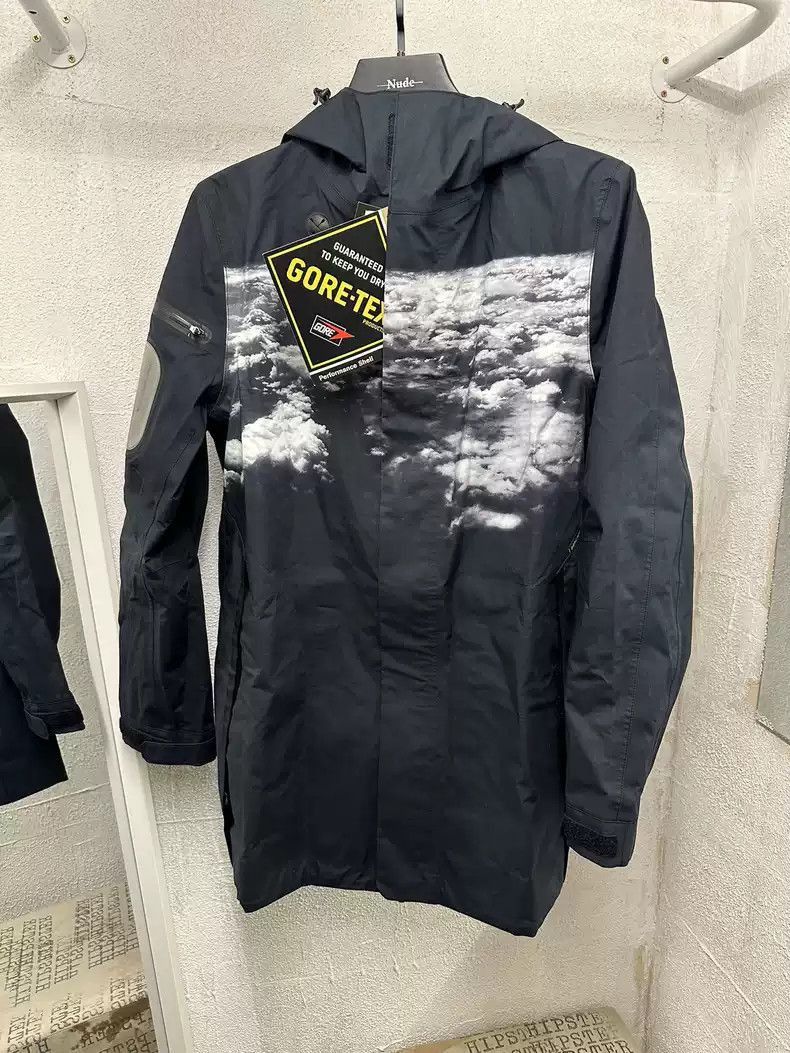 Undercover UNDERCOVER 09SS Cloud Coat GORE TEX fabric Size US M / EU 48-50 / 2 - 1 Thumbnail