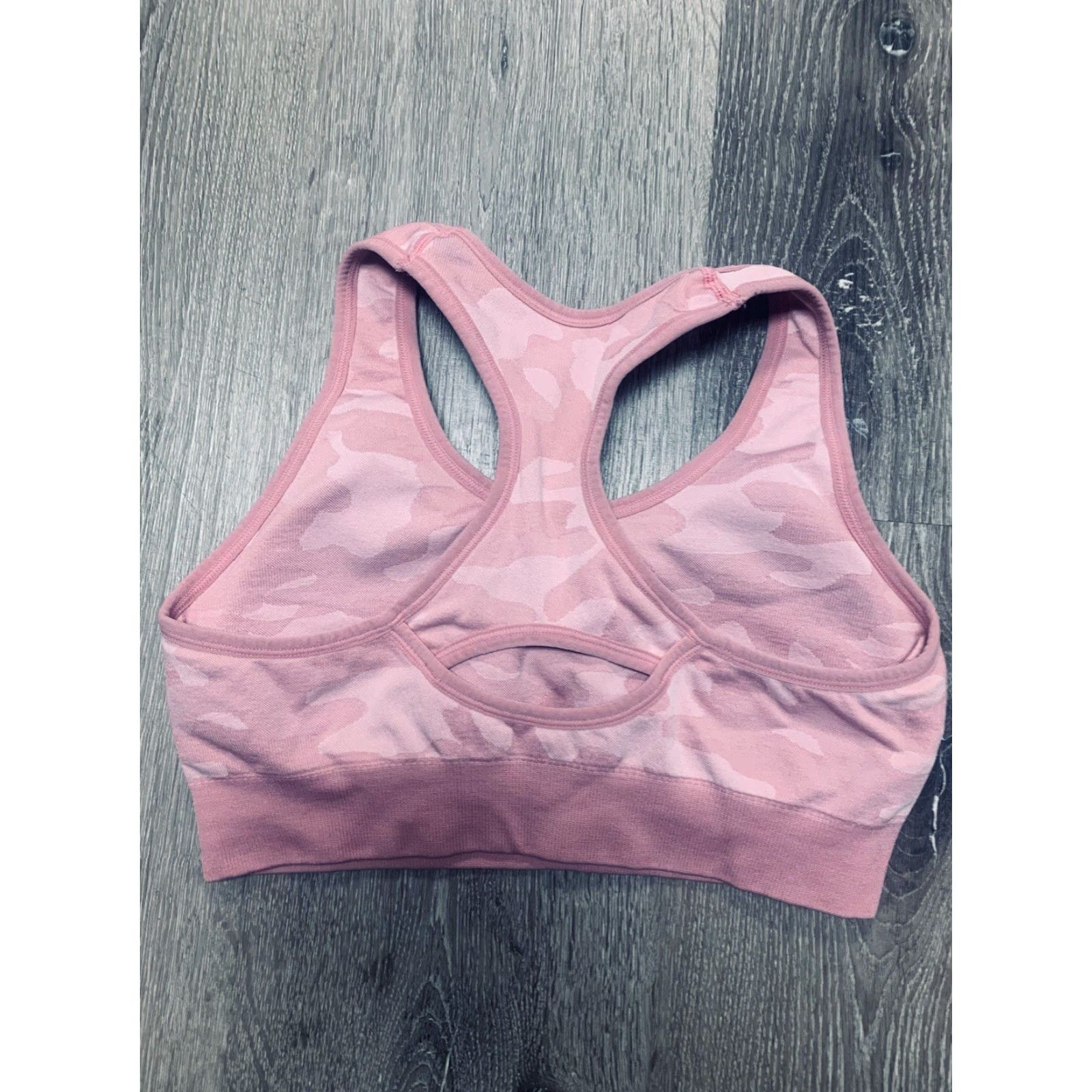 Puma Puma Womens Sports Bra Pink Camo Wireless Racerback Pullover Padded S Shirt Womens Mismatch? Size S / US 4 / IT 40 - 4 Thumbnail
