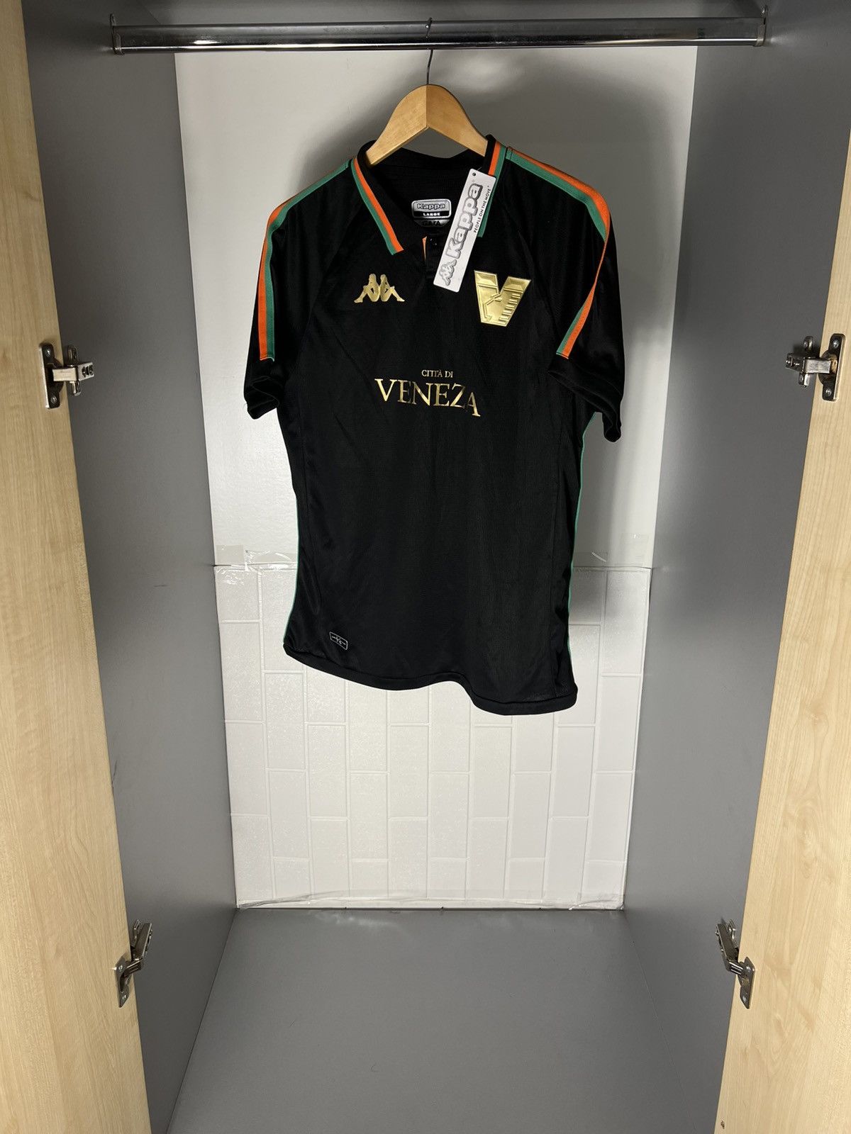 Kappa VINTAGE KAPPA FC VENEZIA ITALY SOCCER JERSEY RETRO Y2K 90s Size US L / EU 52-54 / 3 - 5 Thumbnail