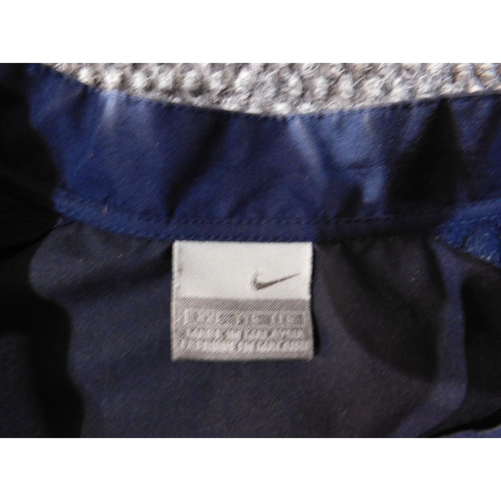 Nike VINTAGE Nike Sweatshirt Mens 2XL Blue Pullover Windbreaker Snap Logo Long Sleeve Mock Neck Knit Polyester Sweatshirt Size US XXL / EU 58 / 5 - 5 Thumbnail