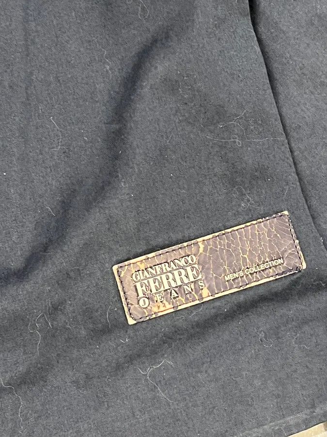 Gianfranco Ferre 2000s Gianfranco Ferré Buttoned Navy Minimalist Jacket Size US L / EU 52-54 / 3 - 8 Thumbnail