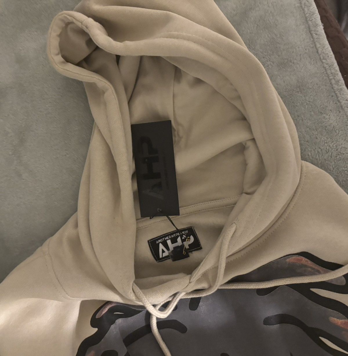 Other Anime Graphic Streetwear Hoodie (NWT) - $150 retail Size US L / EU 52-54 / 3 - 4 Thumbnail