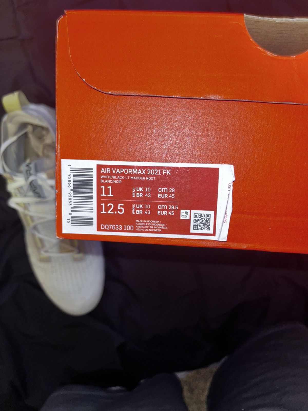 Nike Nike Air Vapormax 2021 mismatched Size US 11 / EU 44 - 4 Thumbnail