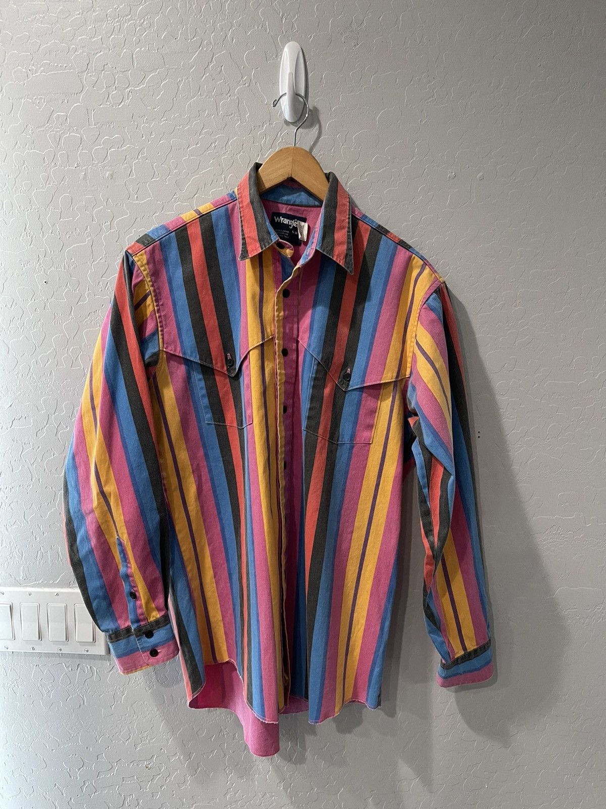 Vintage × Wrangler Vintage Wrangler Striped Brushpopper Rodeo Western Shirt 16 Size US L / EU 52-54 / 3 - 1 Thumbnail