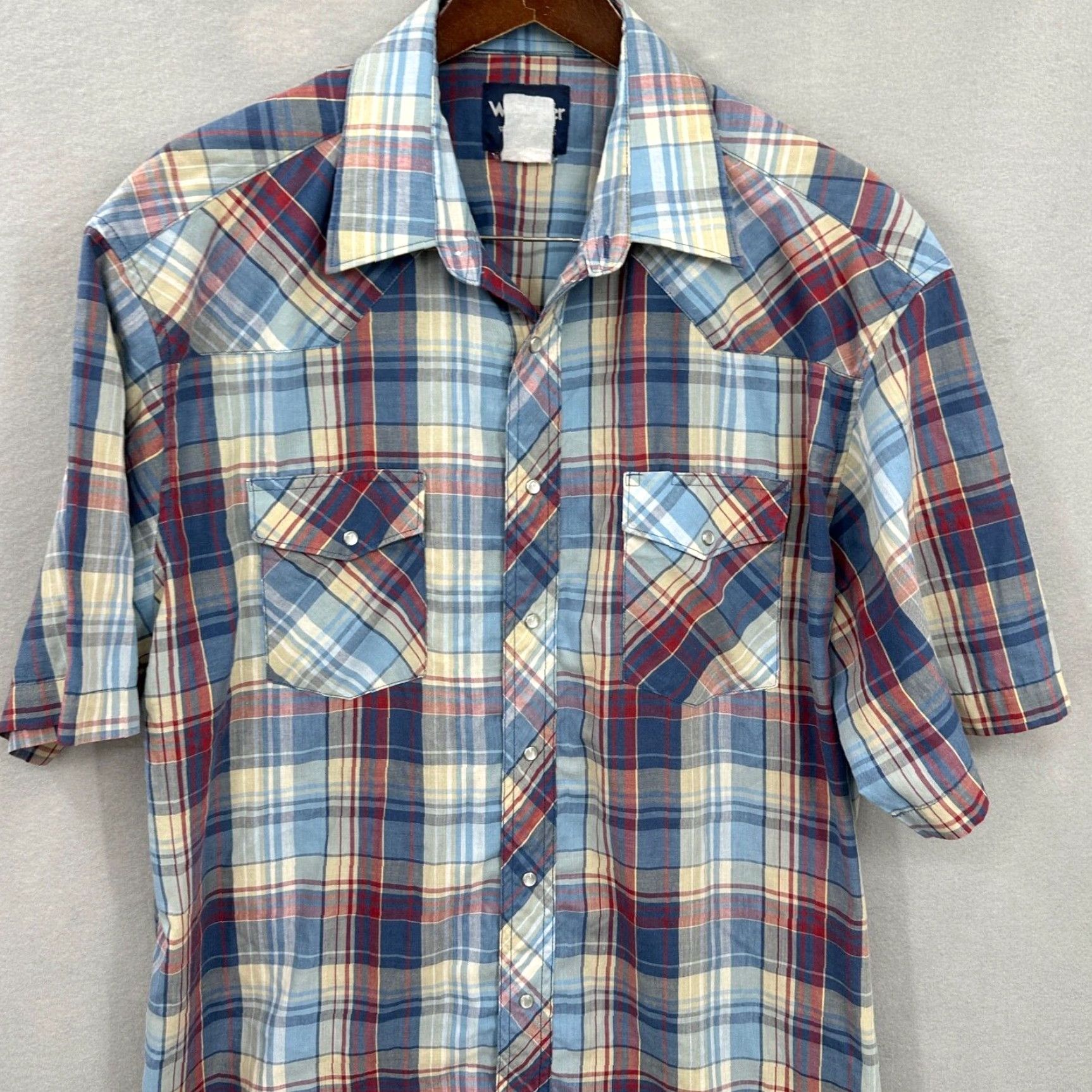 Wrangler VINTAGE Wrangler Shirt Mens XL Pearl Snap Western Short Sleeve Long Tails READ Size US XL / EU 56 / 4 - 3 Thumbnail
