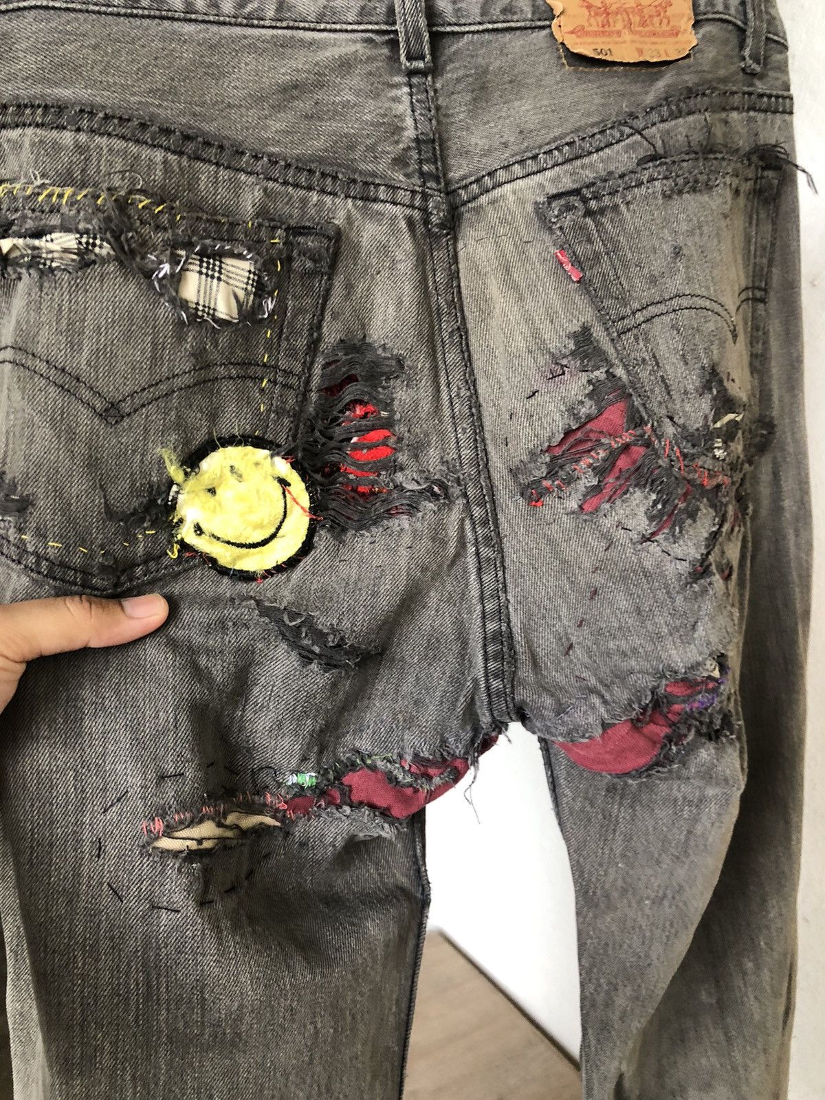 Levi's Rare❗️Vintage 90s Levis 501 Distressed Multi Patches Jeans Size US 32 / EU 48 - 14 Thumbnail